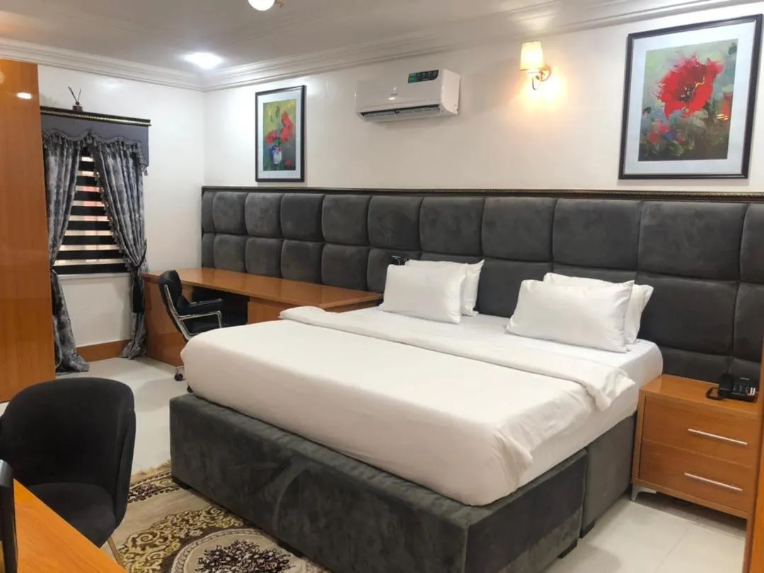Bed in Kawruky Hotel Benin