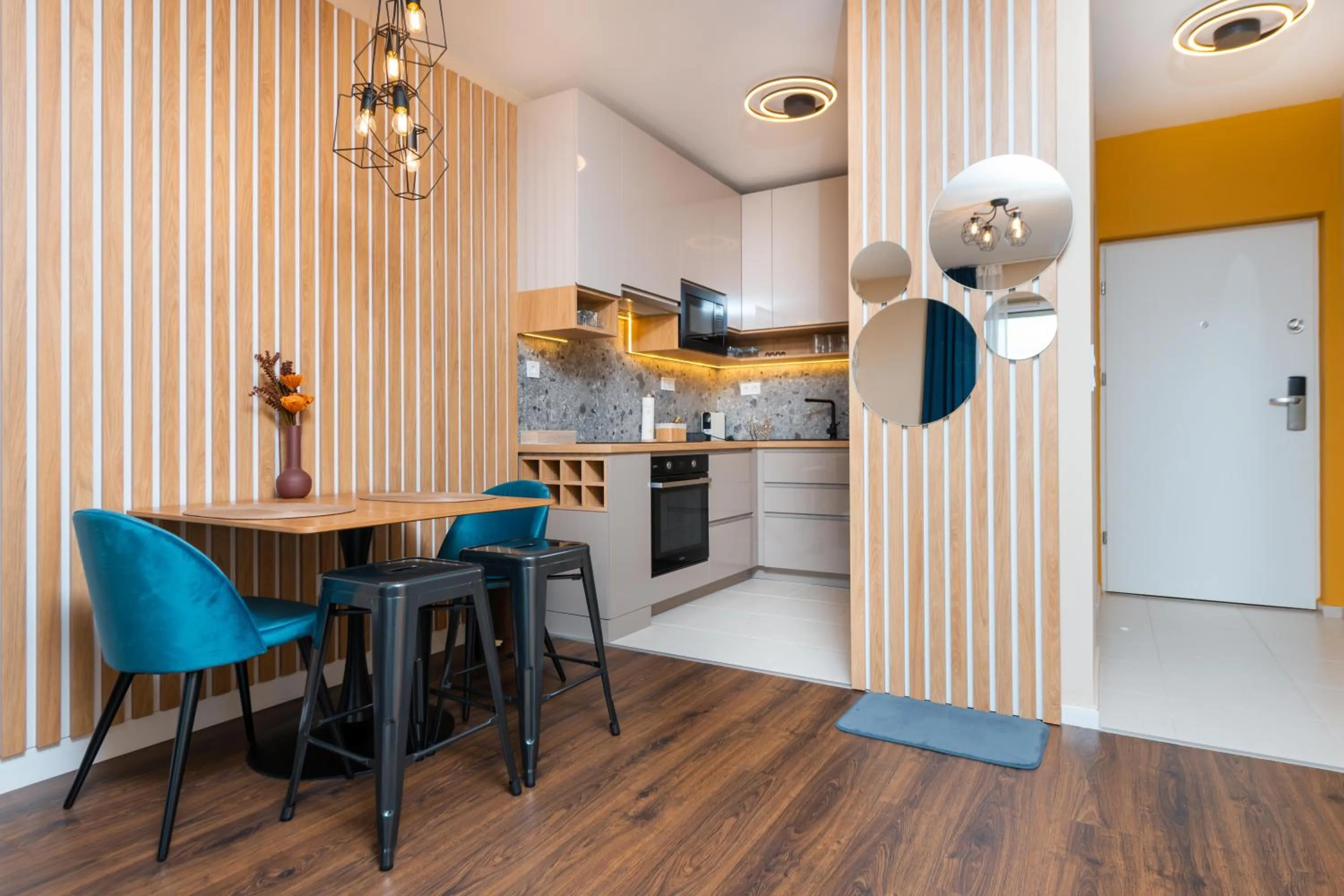 WaterFront City Apartments by FirstHost