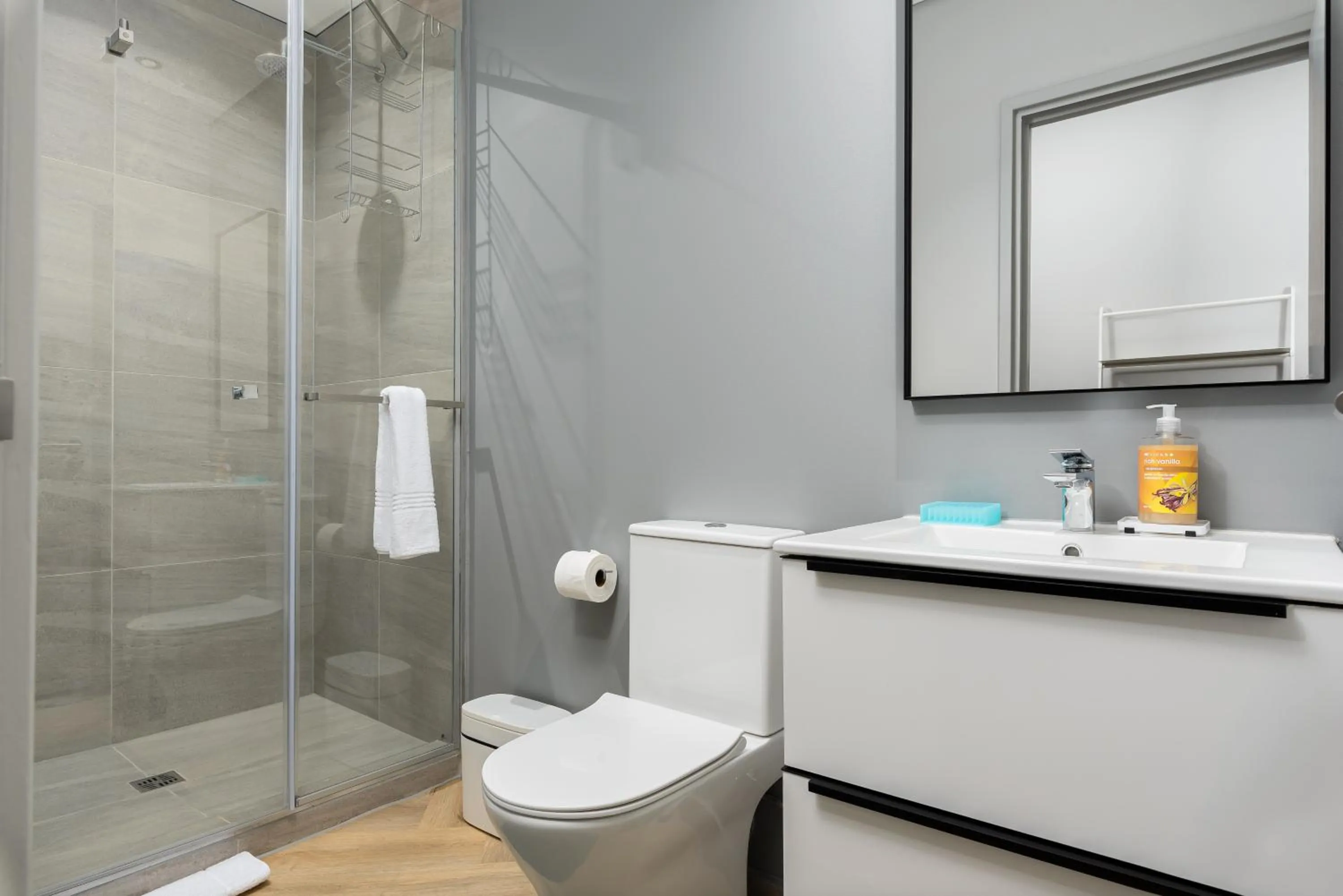 One Thibault Luxury Apartments