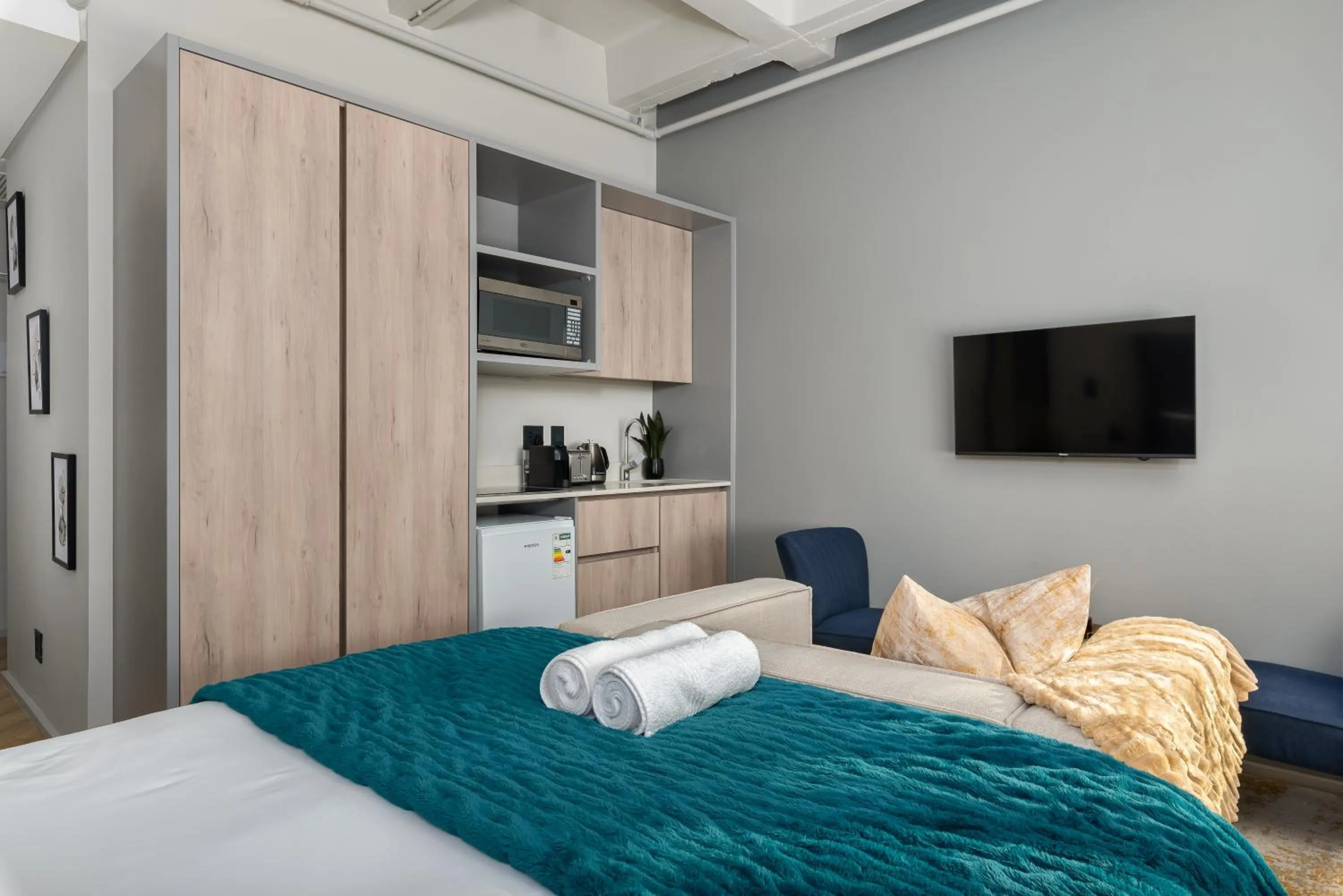 Bed in One Thibault Luxury Apartments