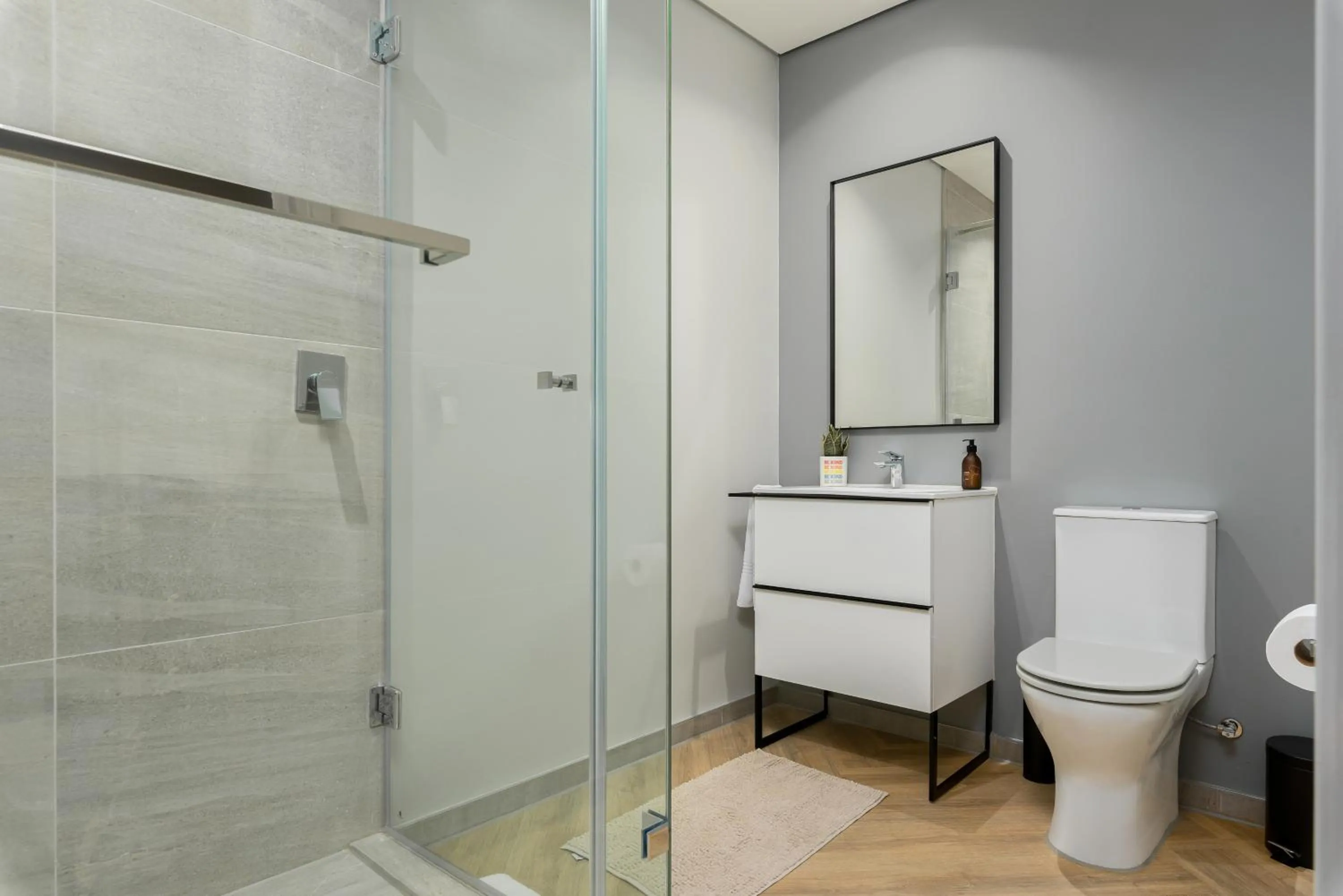 One Thibault Luxury Apartments