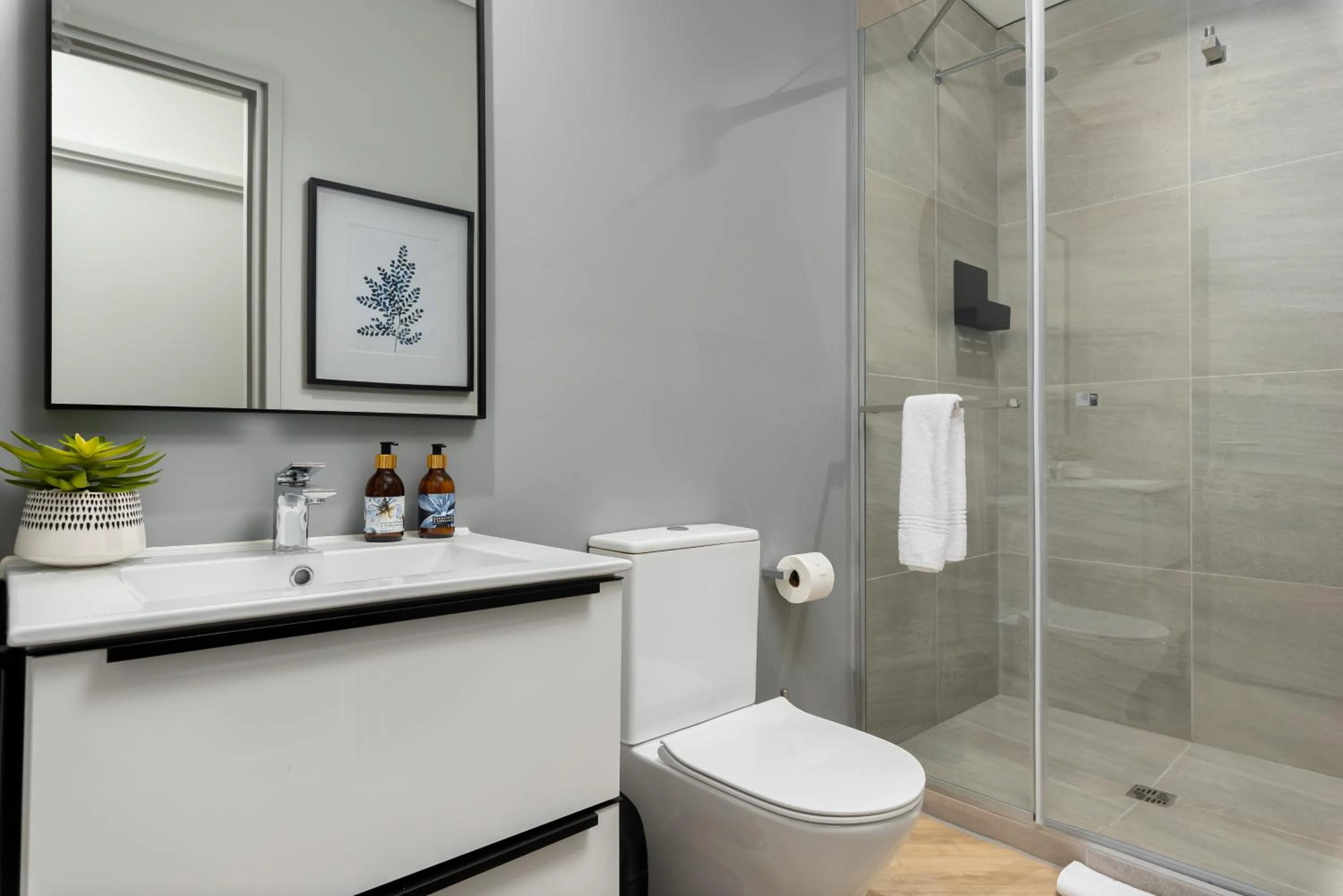 One Thibault Luxury Apartments