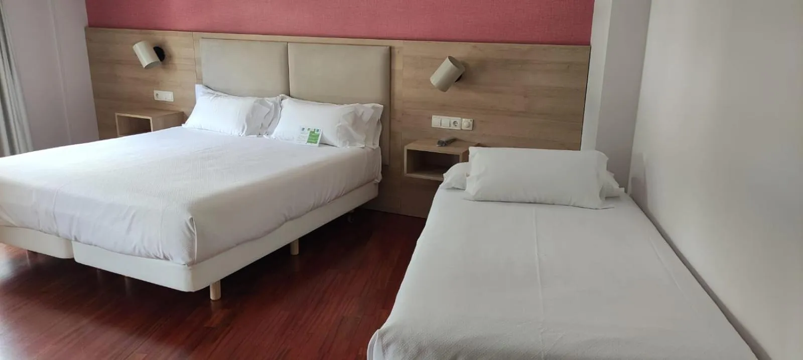 Photo of the whole room, Bed in Hotel Parking Miradoiro de Belvís