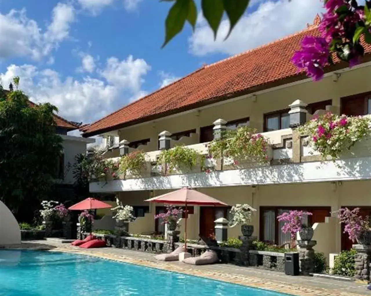 Triple Deluxe Room - Pool View in Marine Bay Sanur Triple Deluxe Room - Pool View in Marine Bay Sanur