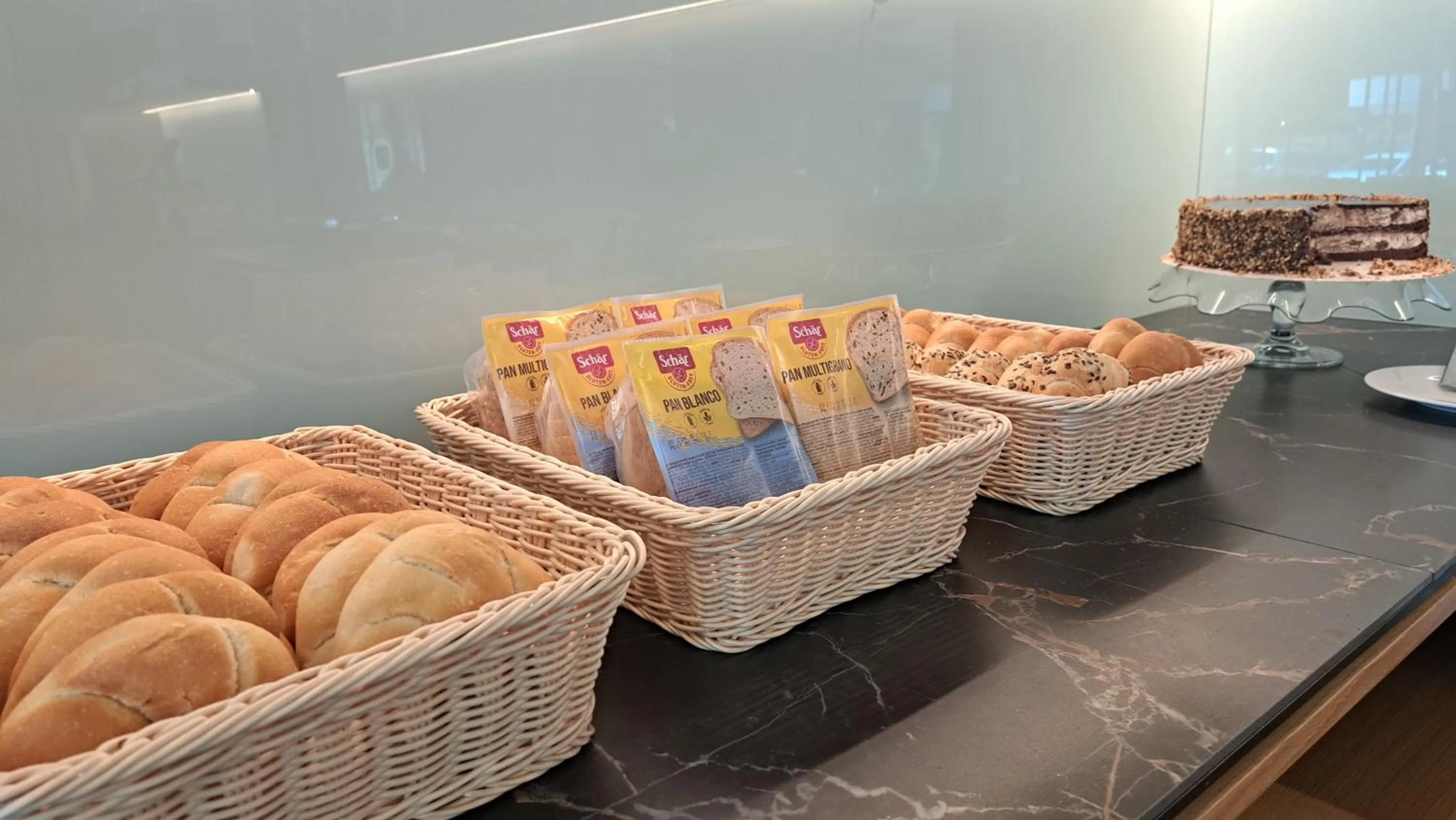 Buffet breakfast in Lipa Hotel