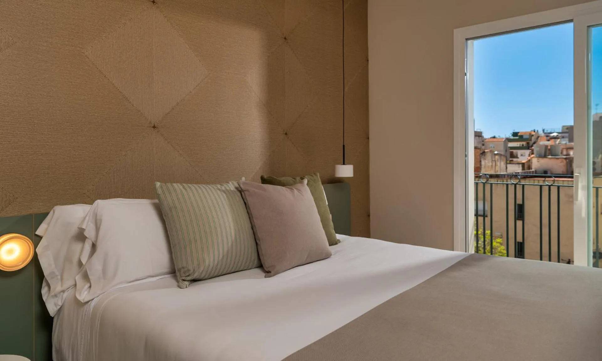 Bed in AQUA Hotel Bertran Park