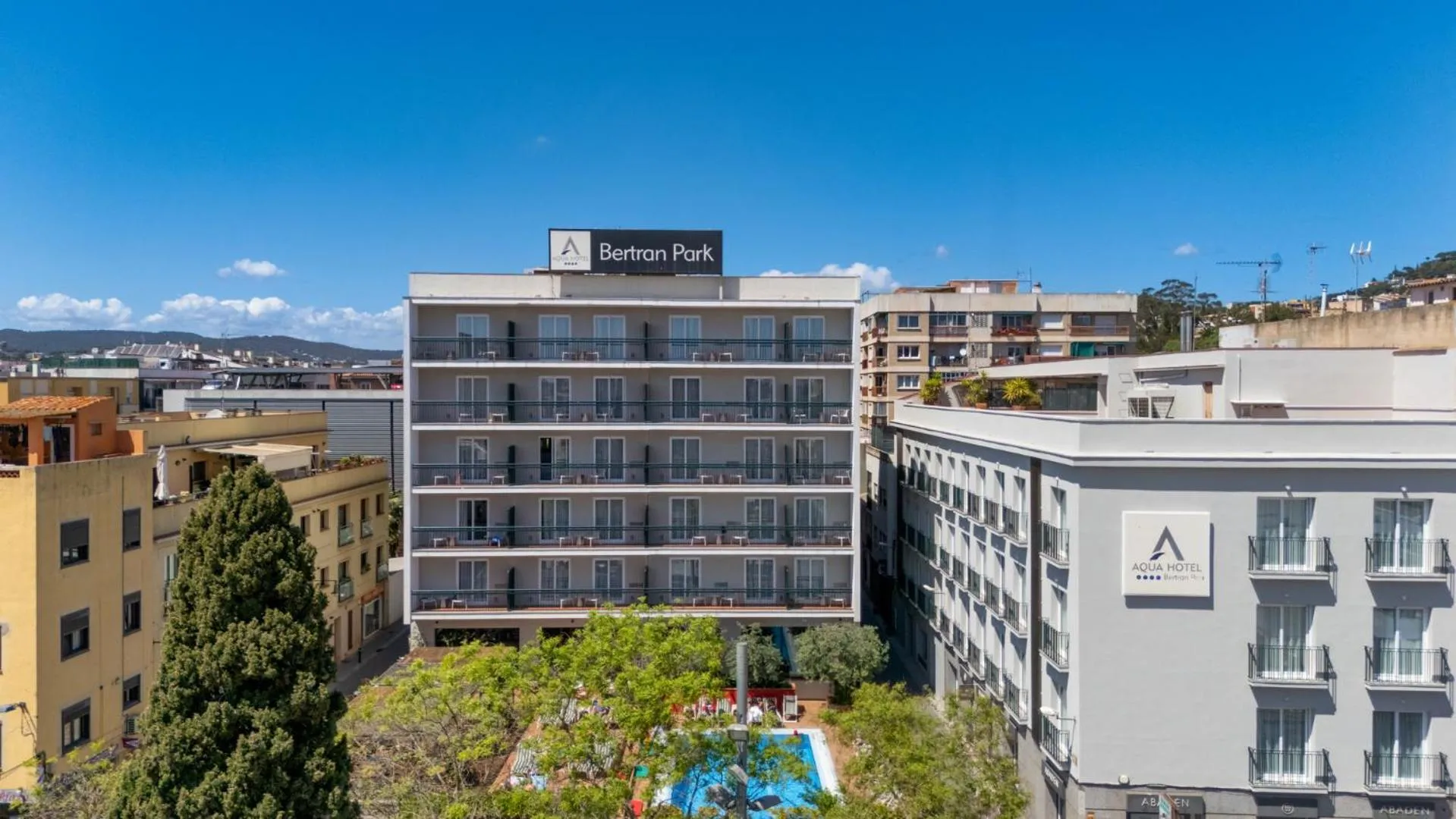 Property building in AQUA Hotel Bertran Park