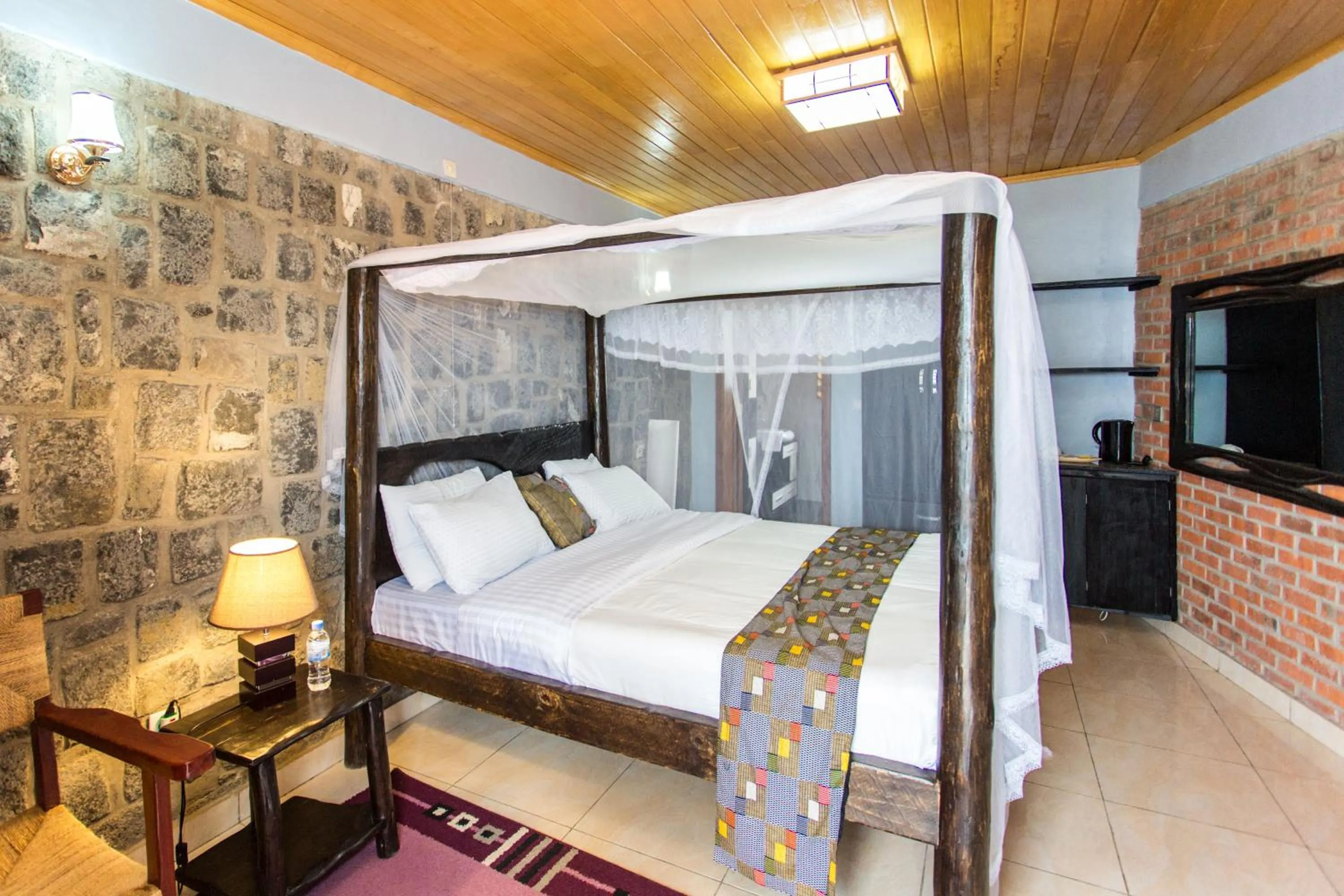 TV and multimedia, Bed in Nirvana Heights Hotel