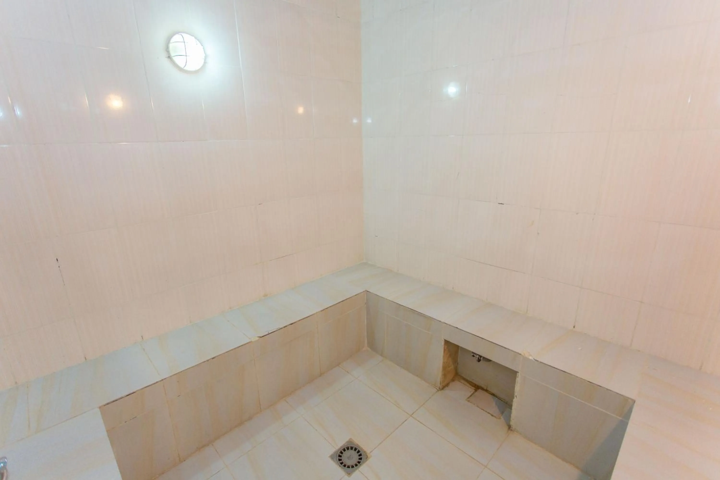 Steam room in Nirvana Heights Hotel