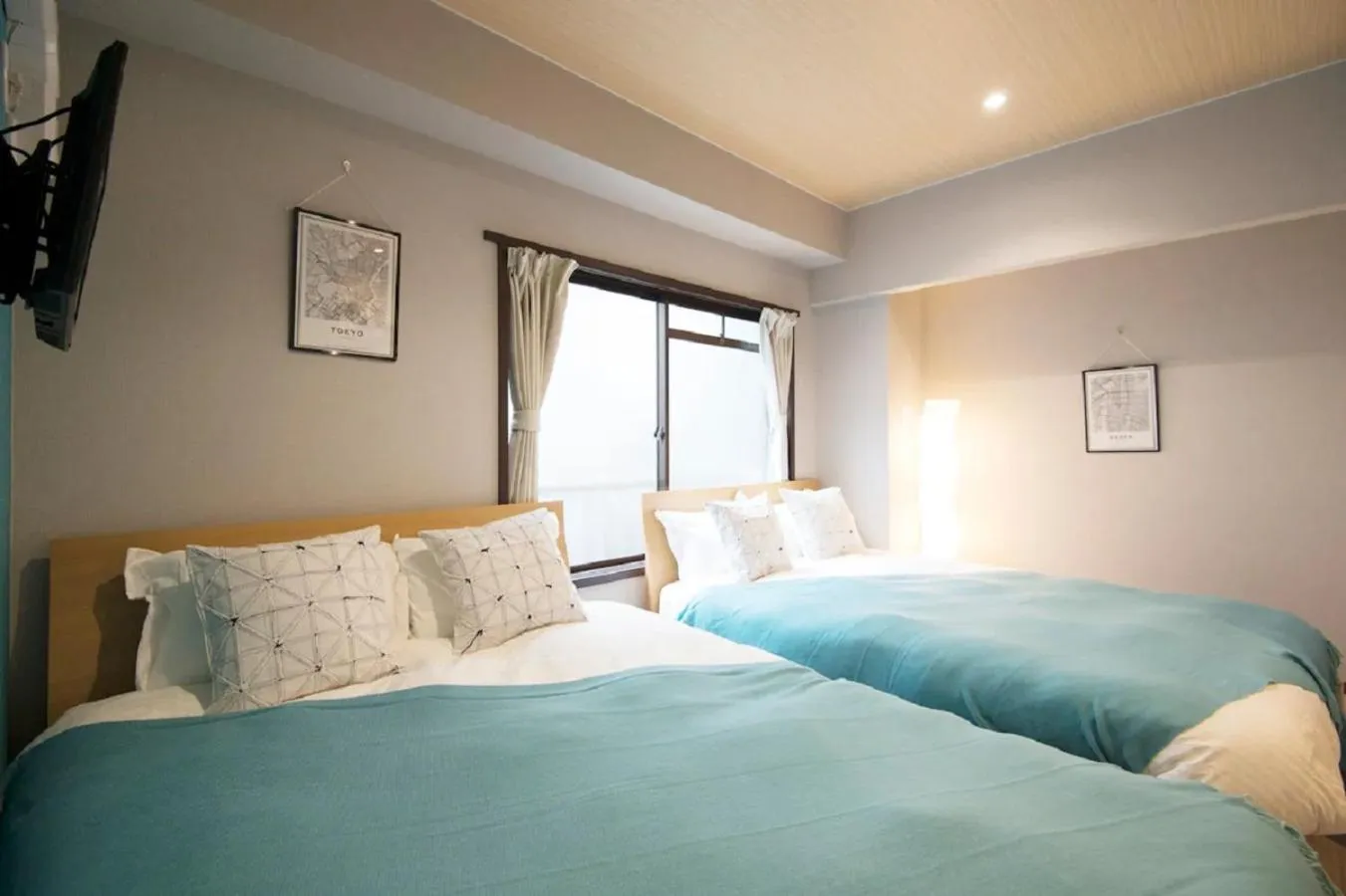 Bed in akihabara marutomo hotel