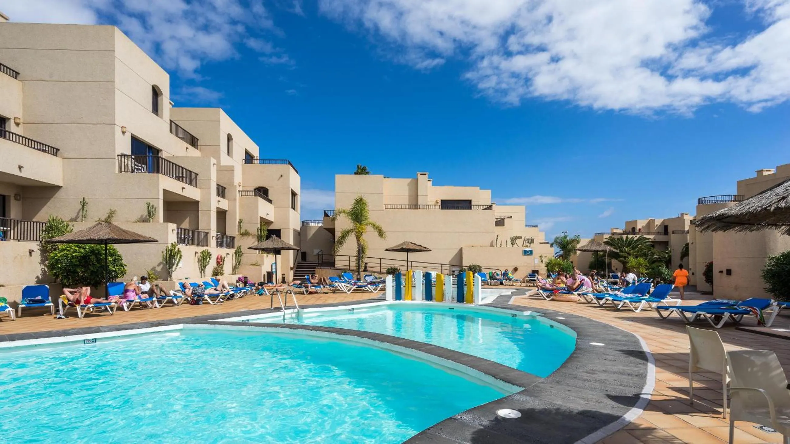 Swimming pool in BLUESEA Costa Teguise Gardens