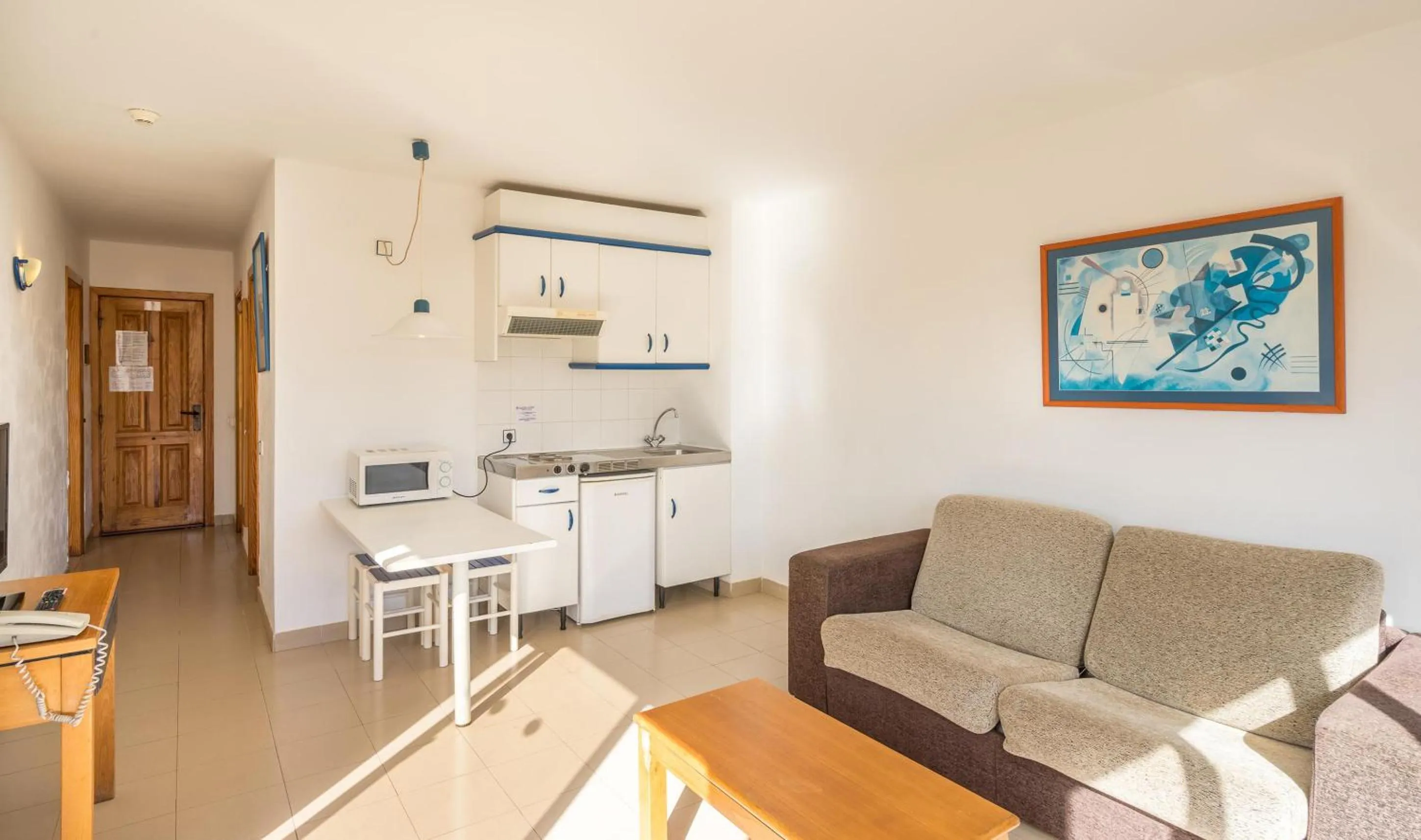 Photo of the whole room in BLUESEA Costa Teguise Gardens