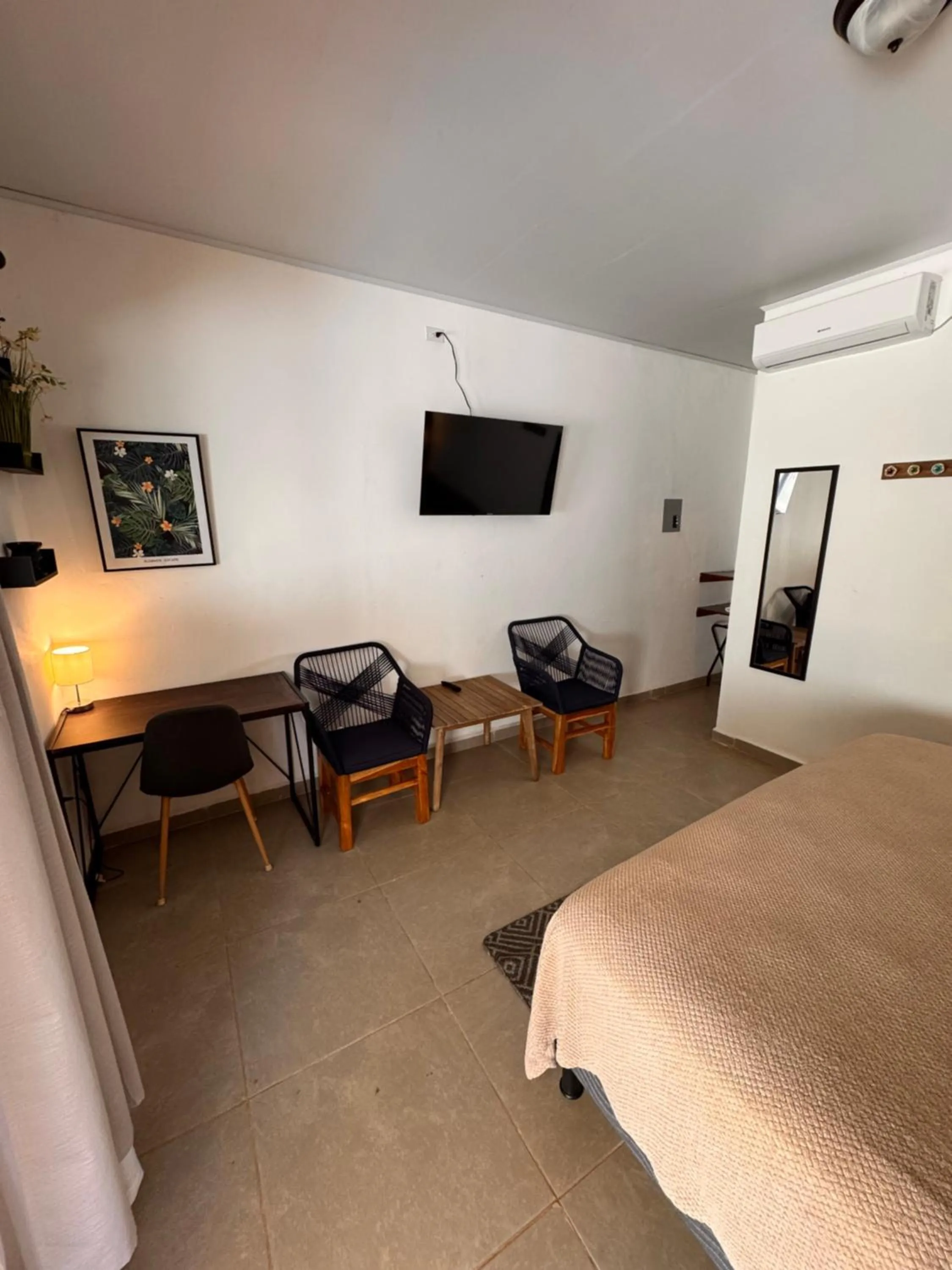 Seating area, Bed in Nativo