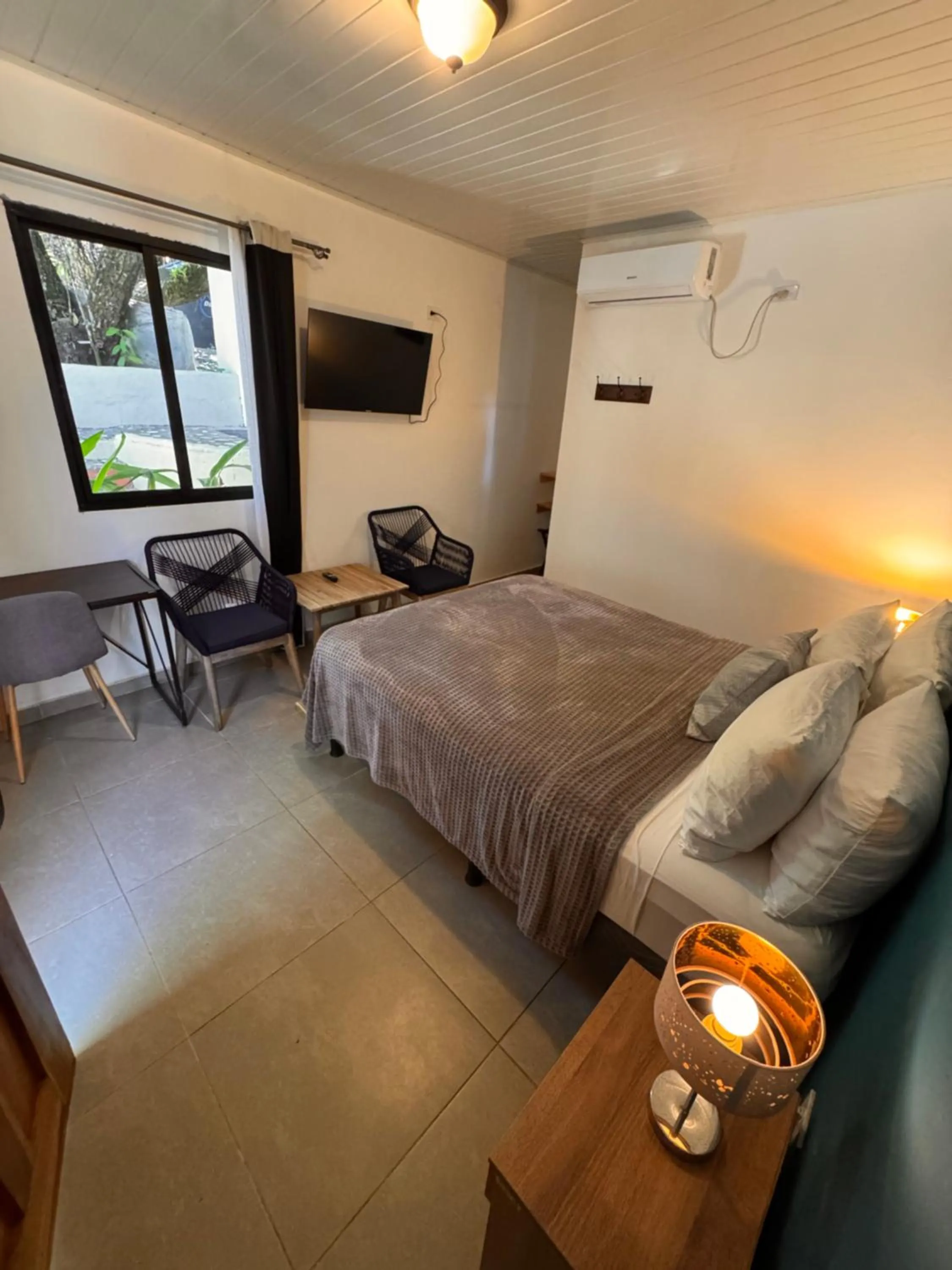 Bedroom, Bed in Nativo