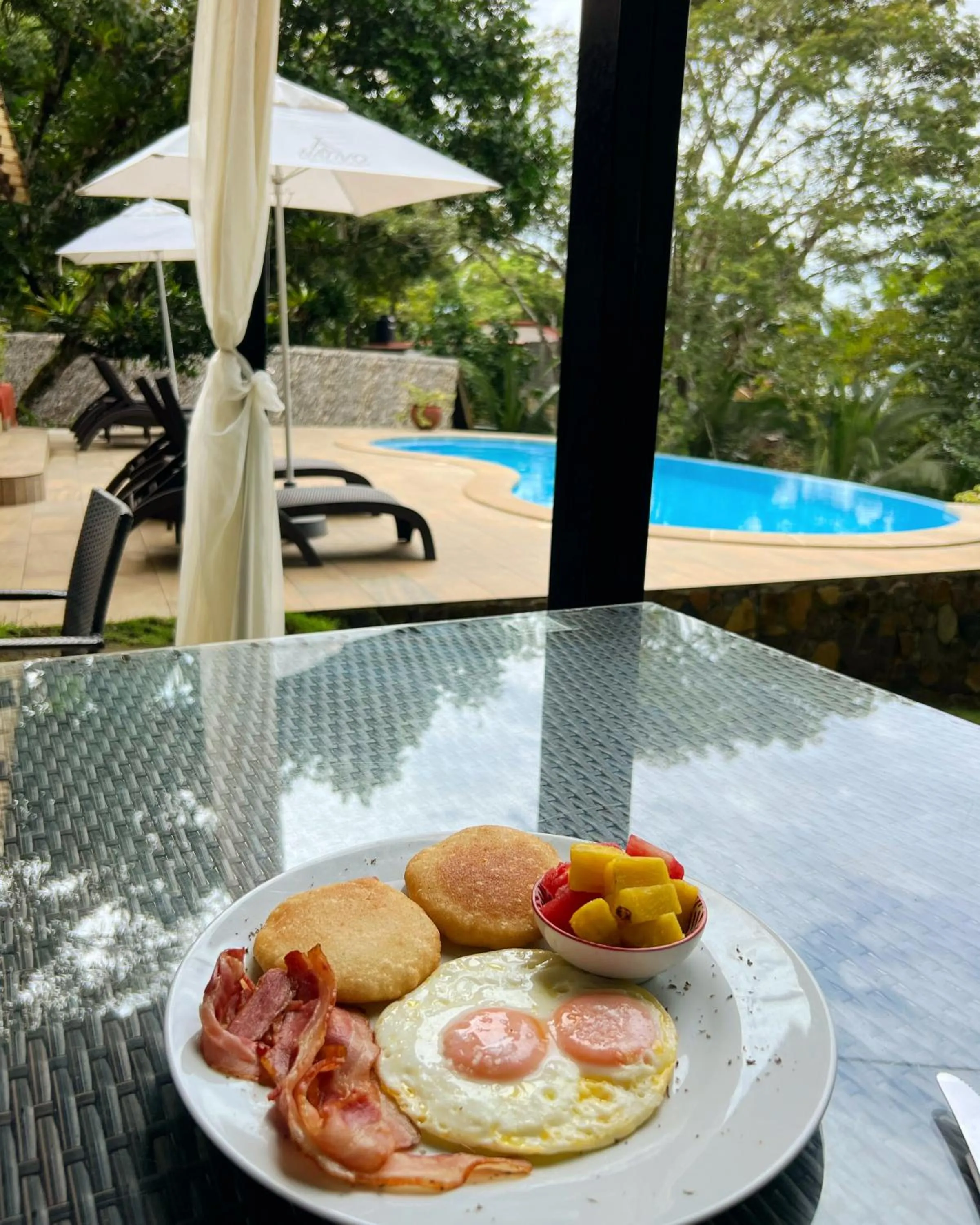 Restaurant/places to eat in Nativo