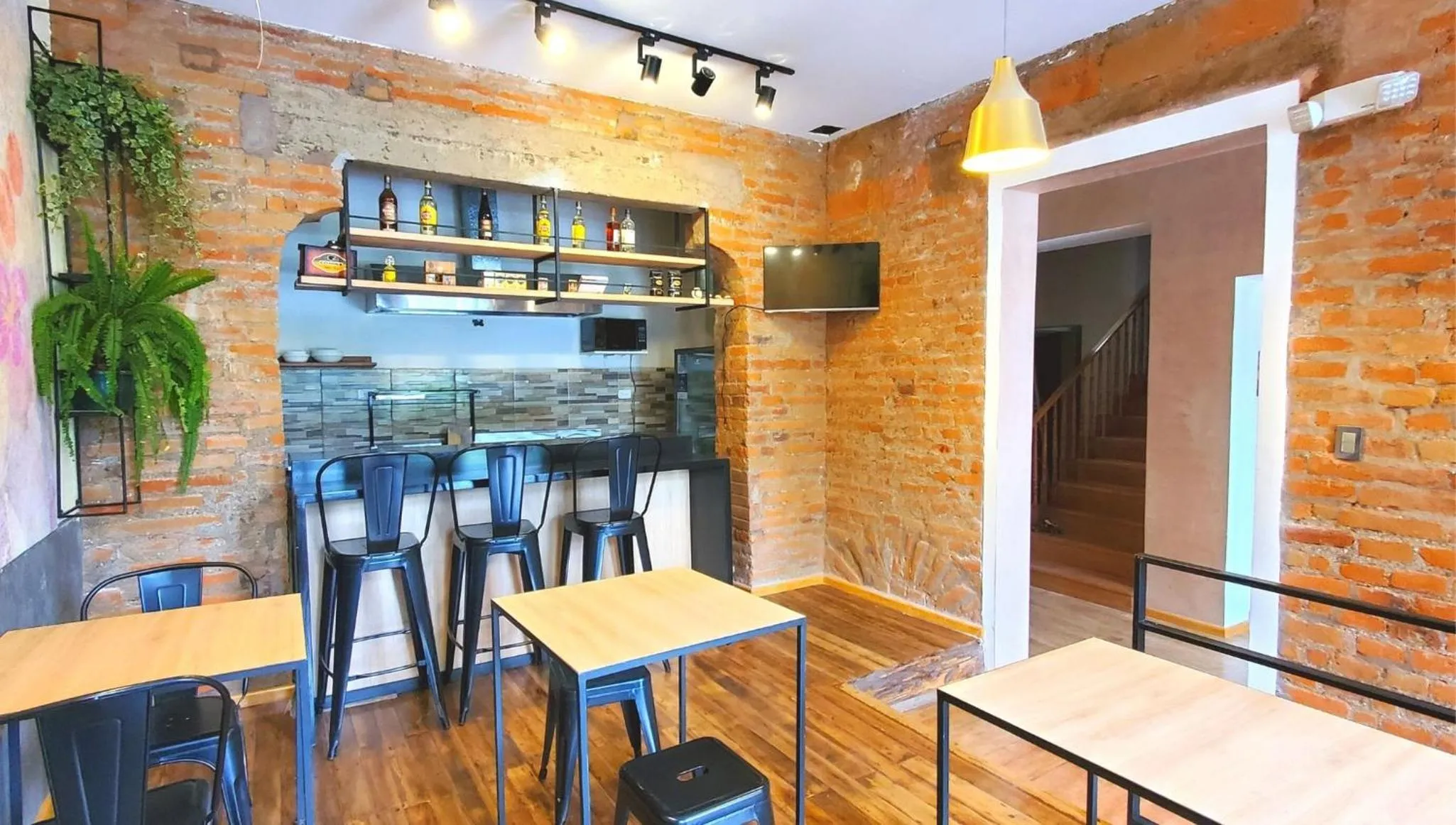 Restaurant/places to eat in Hotel Inti Quito