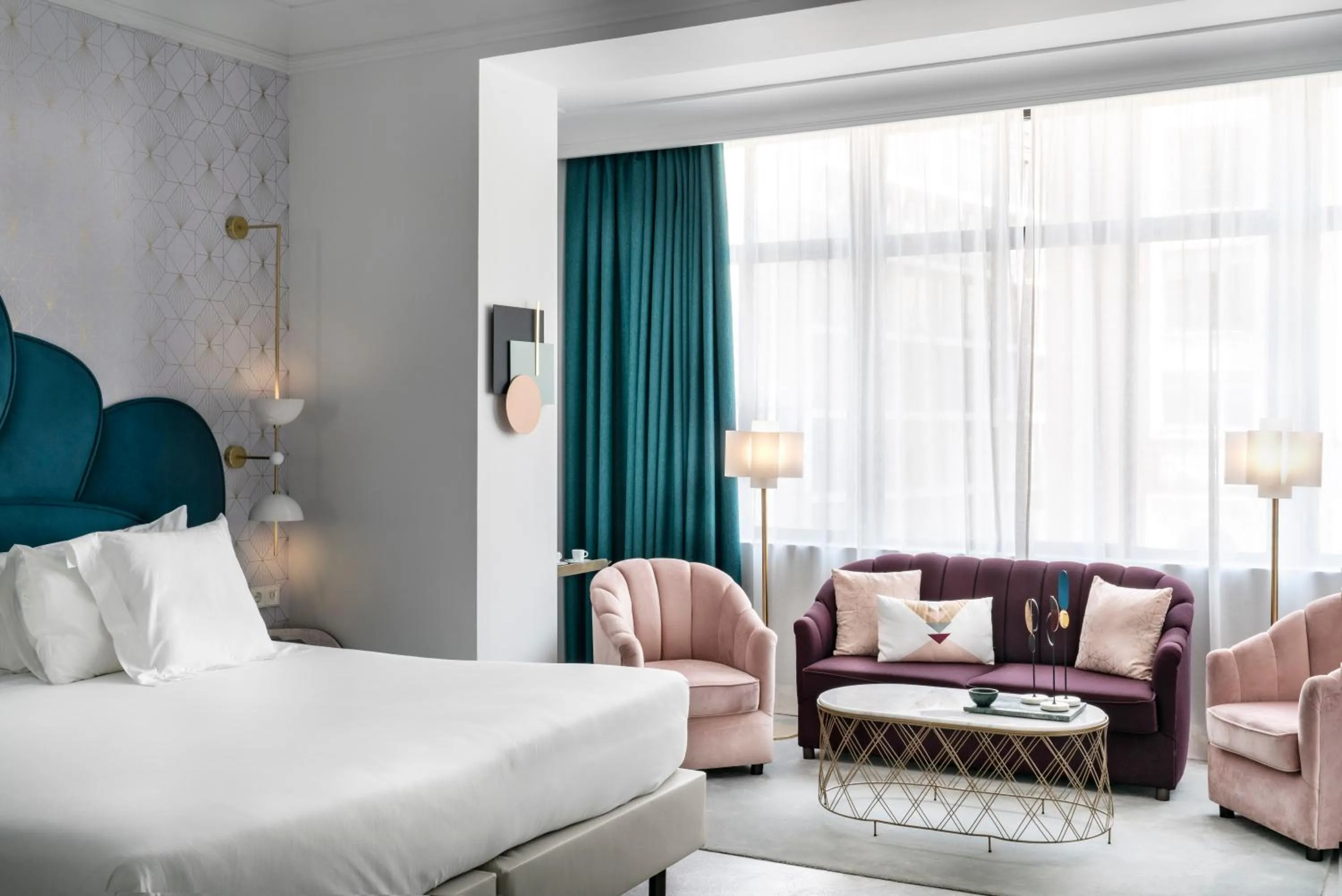 Living room, Bed in Vincci Capitol