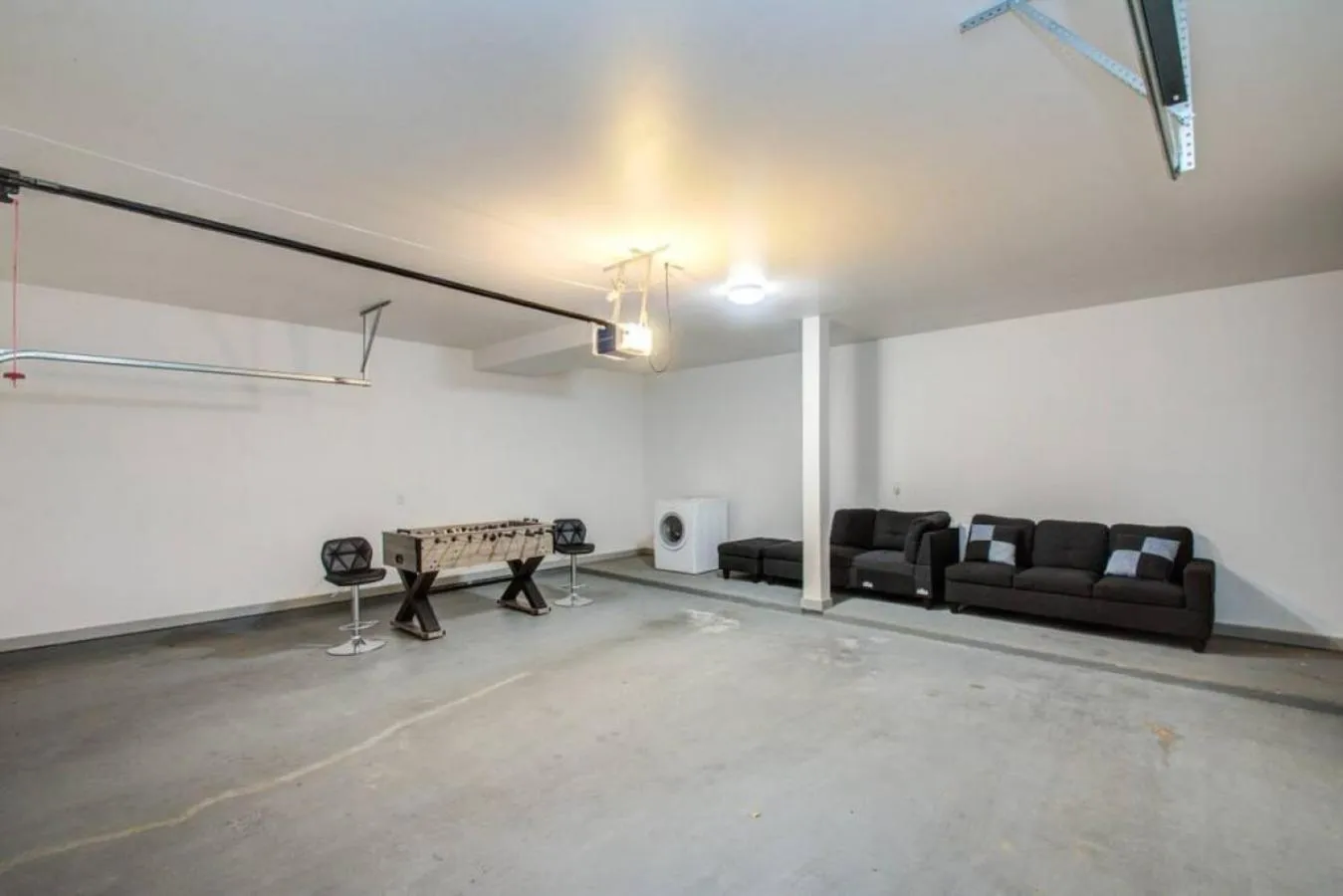 Modern 2 Bedroom 2 Bathroom Near Downtown Houston