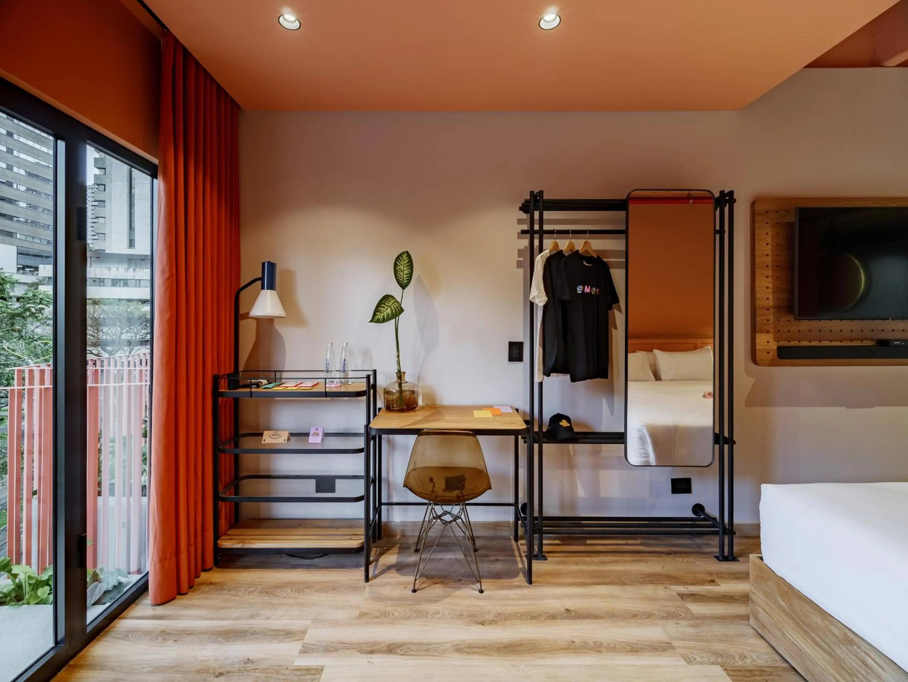 Photo of the whole room, Bed in The Somos Bold Hotel