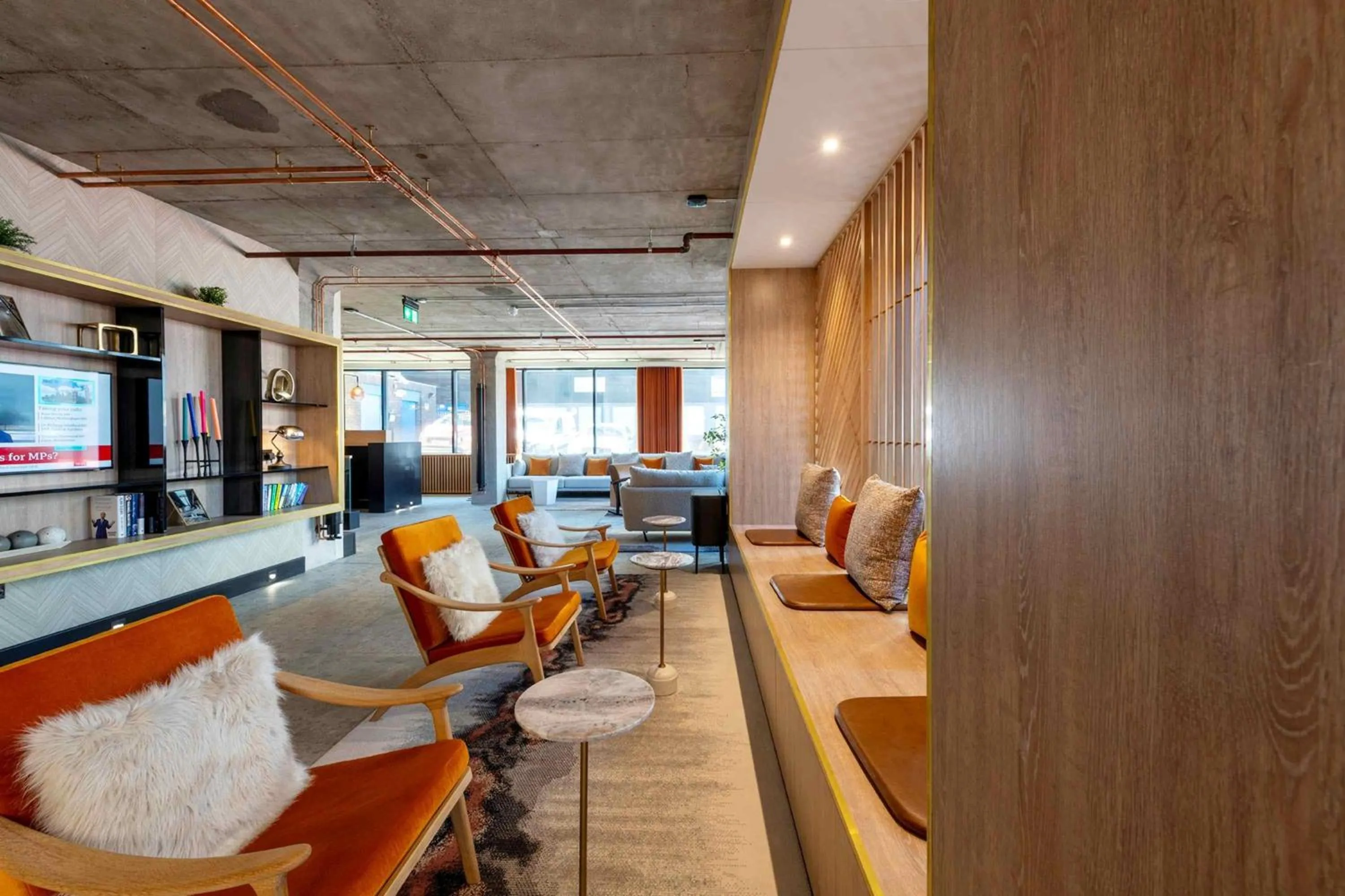 Lounge or bar in Sandman Signature Glasgow Hotel