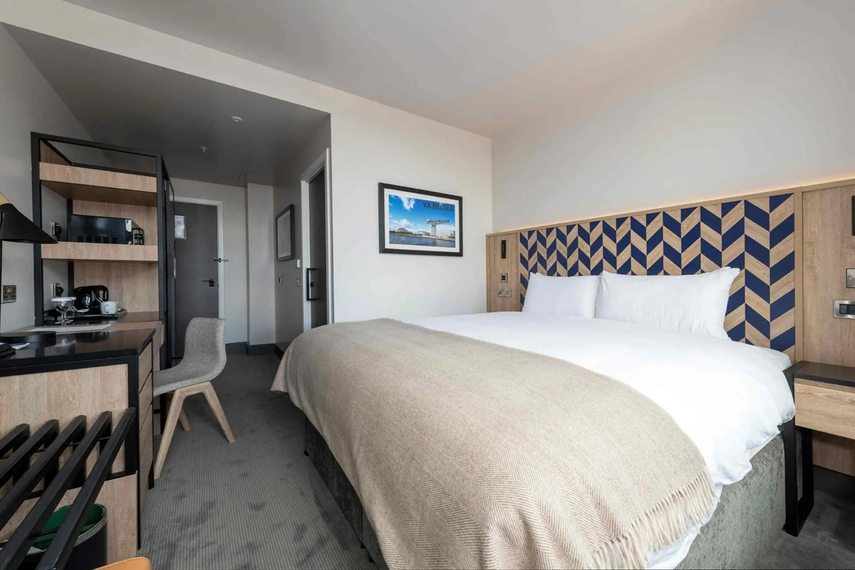 Standard Room, 1 Super King Bed in Sandman Signature Glasgow Hotel Standard Room, 1 Super King Bed in Sandman Signature Glasgow Hotel