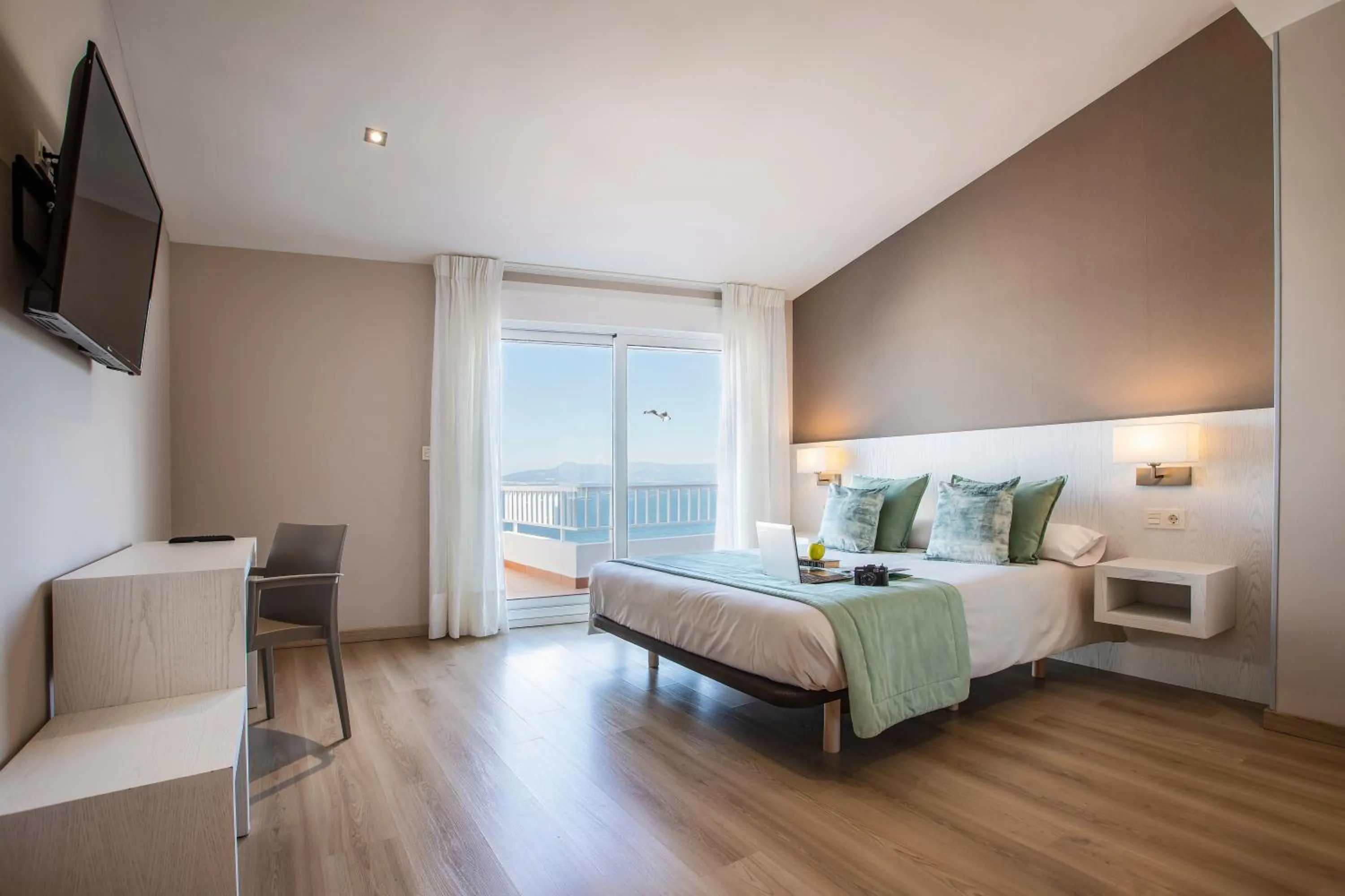 Photo of the whole room, Bed in Hotel Mirador Ría de Arosa