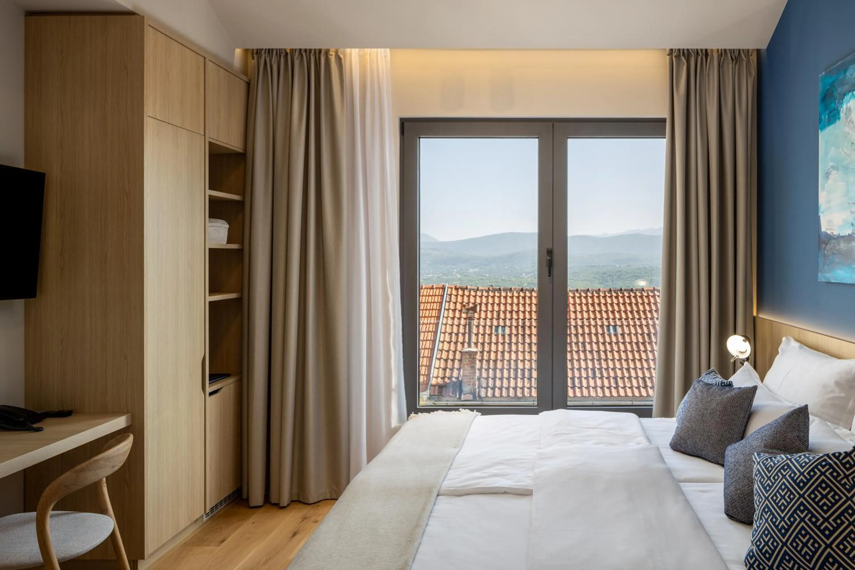 Bed in Emotheo Heritage Hotel