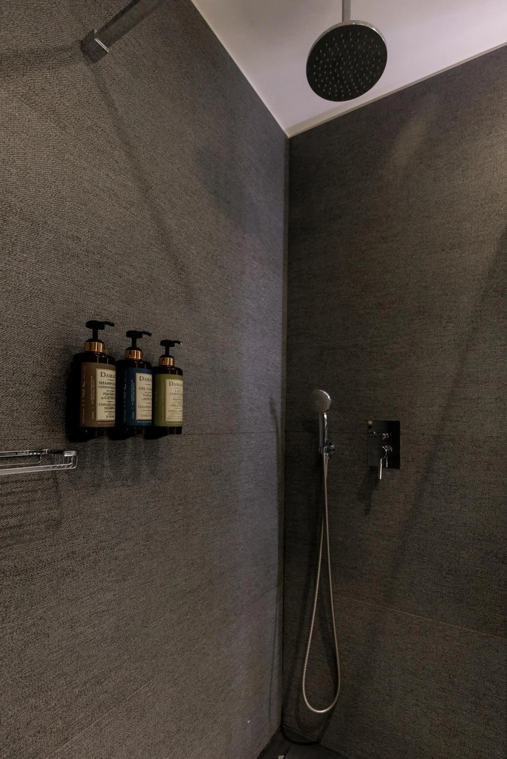 Shower in Hotel Pax Guadalajara