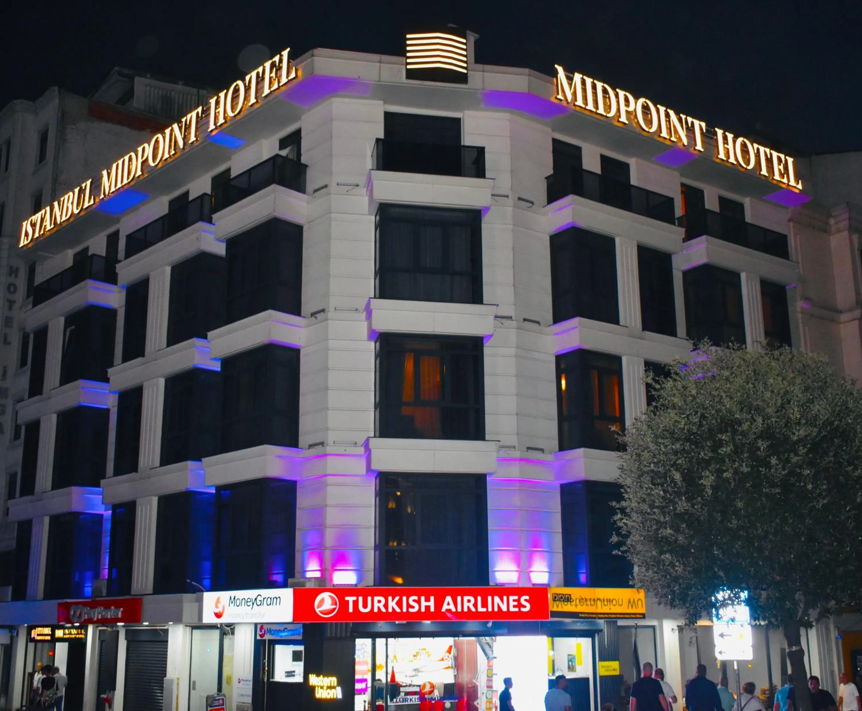 Property building in Istanbul Midpoint Hotel