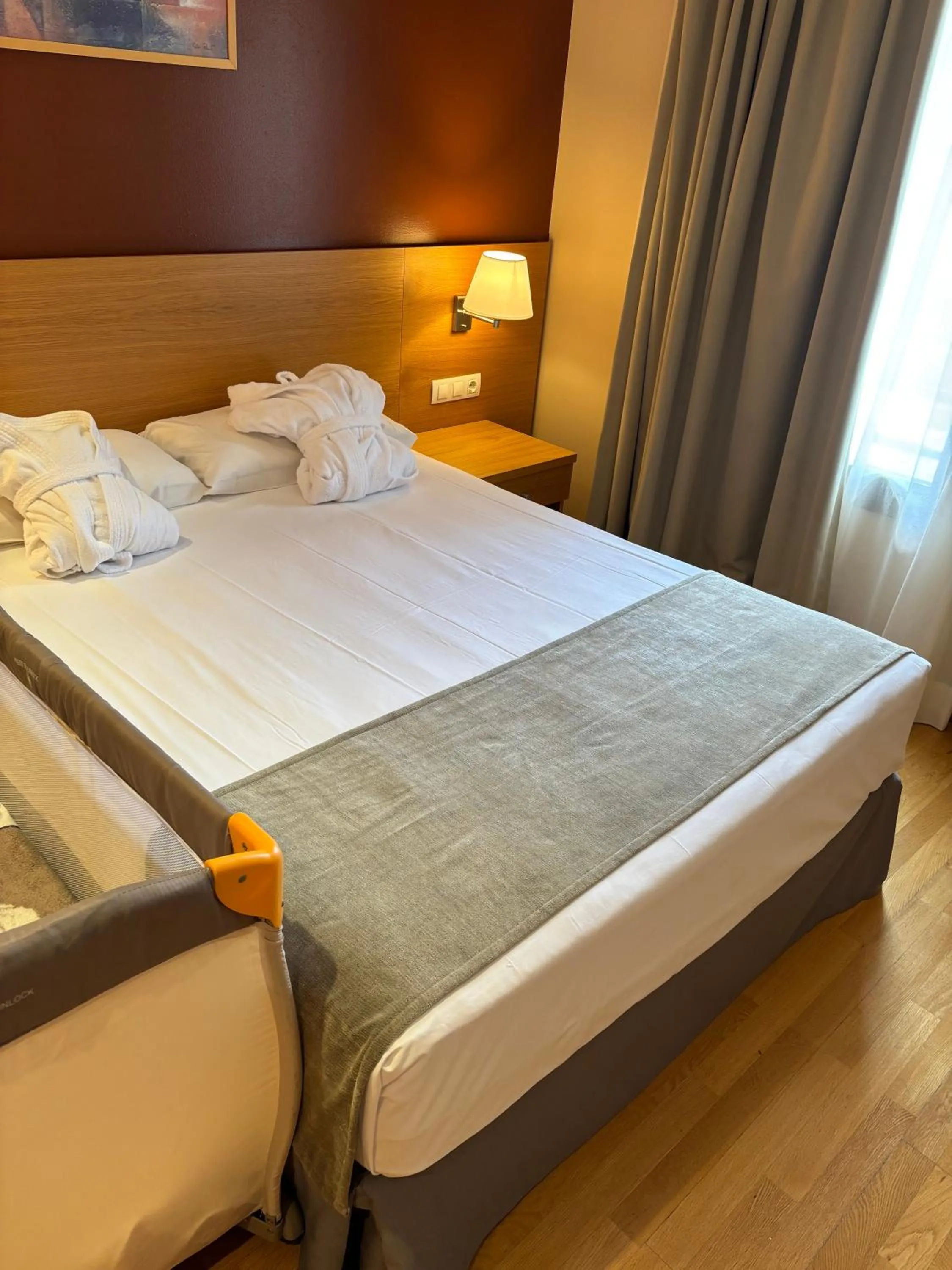 Bed in Aparthotel Siente Boí & SPA