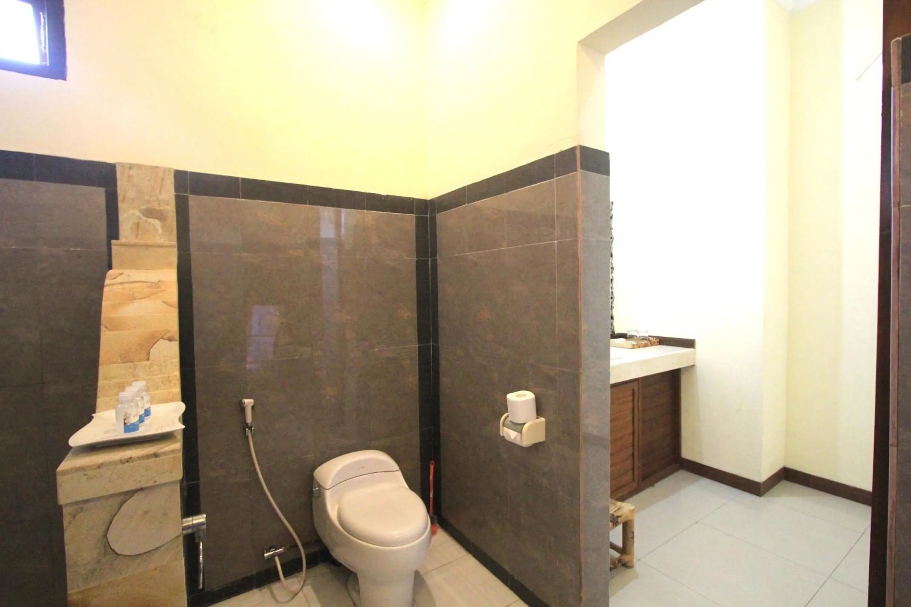 Toilet in SUARA SIDHI Villa Ubud Bali