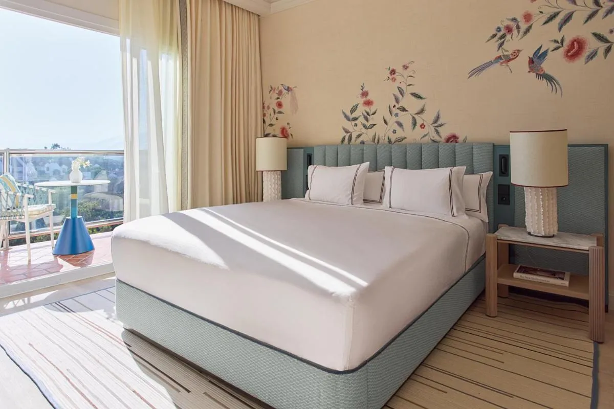 Bed in Don Carlos Marbella