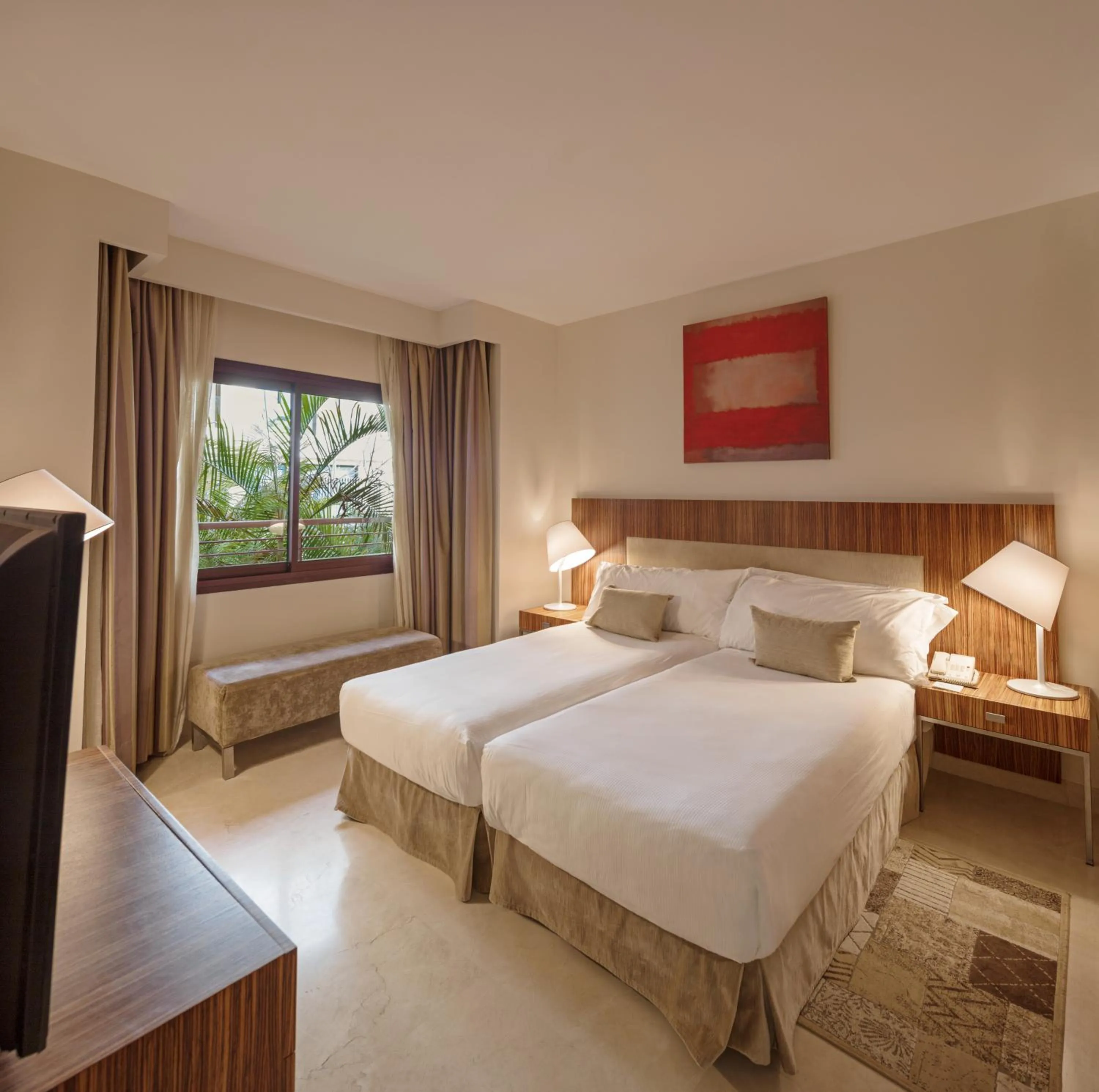 Bedroom, Bed in Don Carlos Marbella