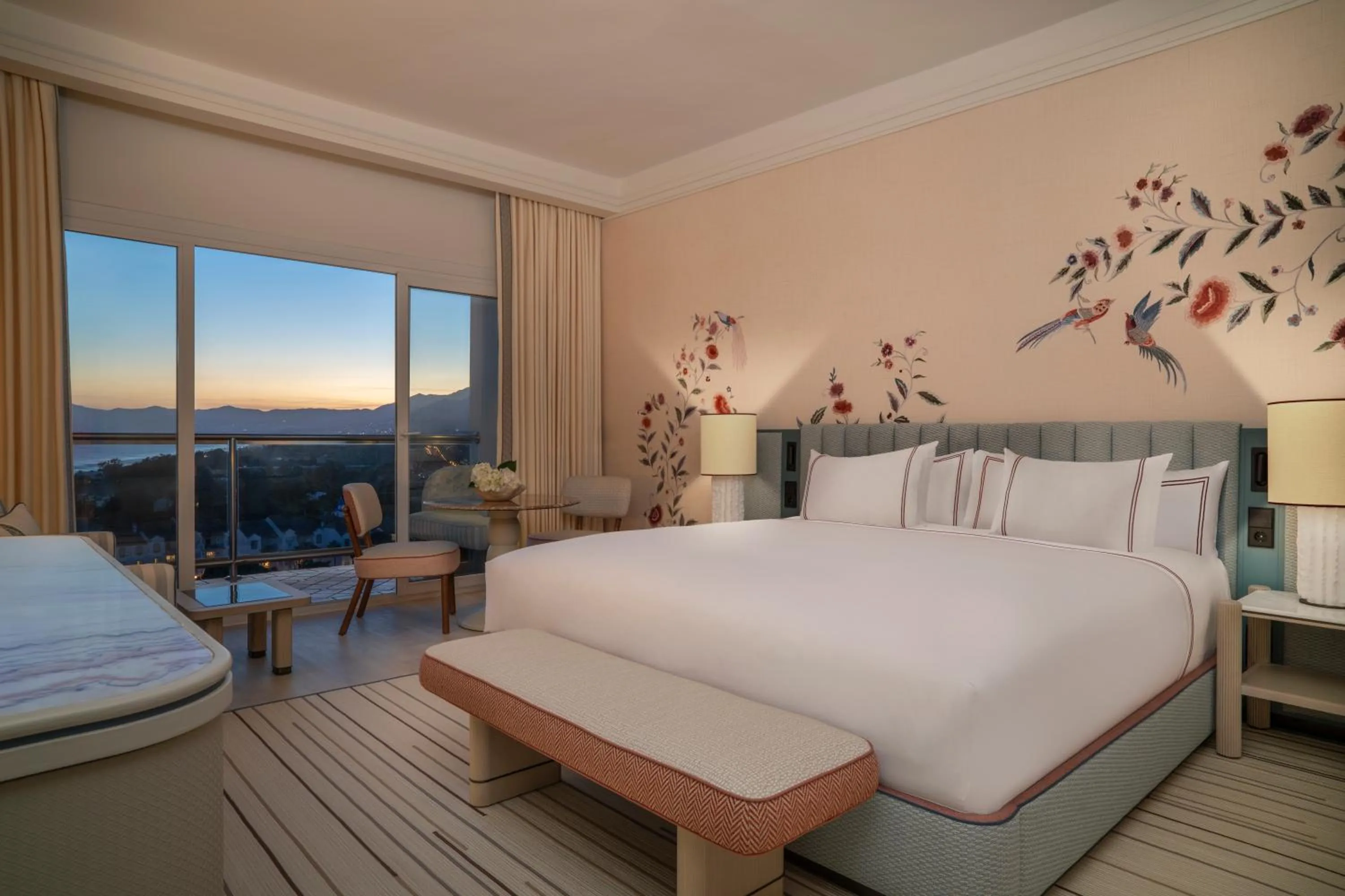 Bedroom, Bed in Don Carlos Marbella