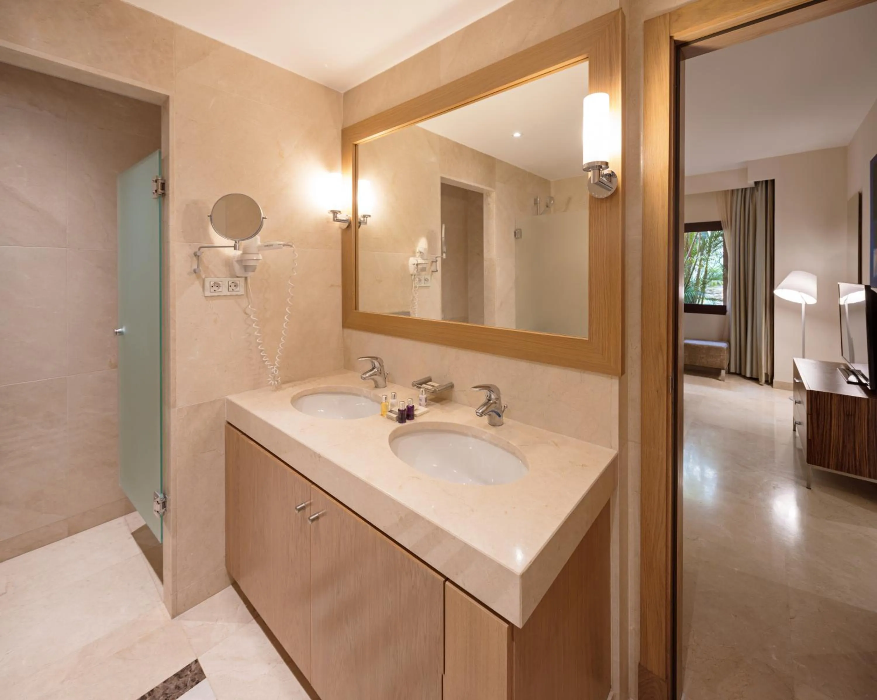 Bathroom in Don Carlos Marbella