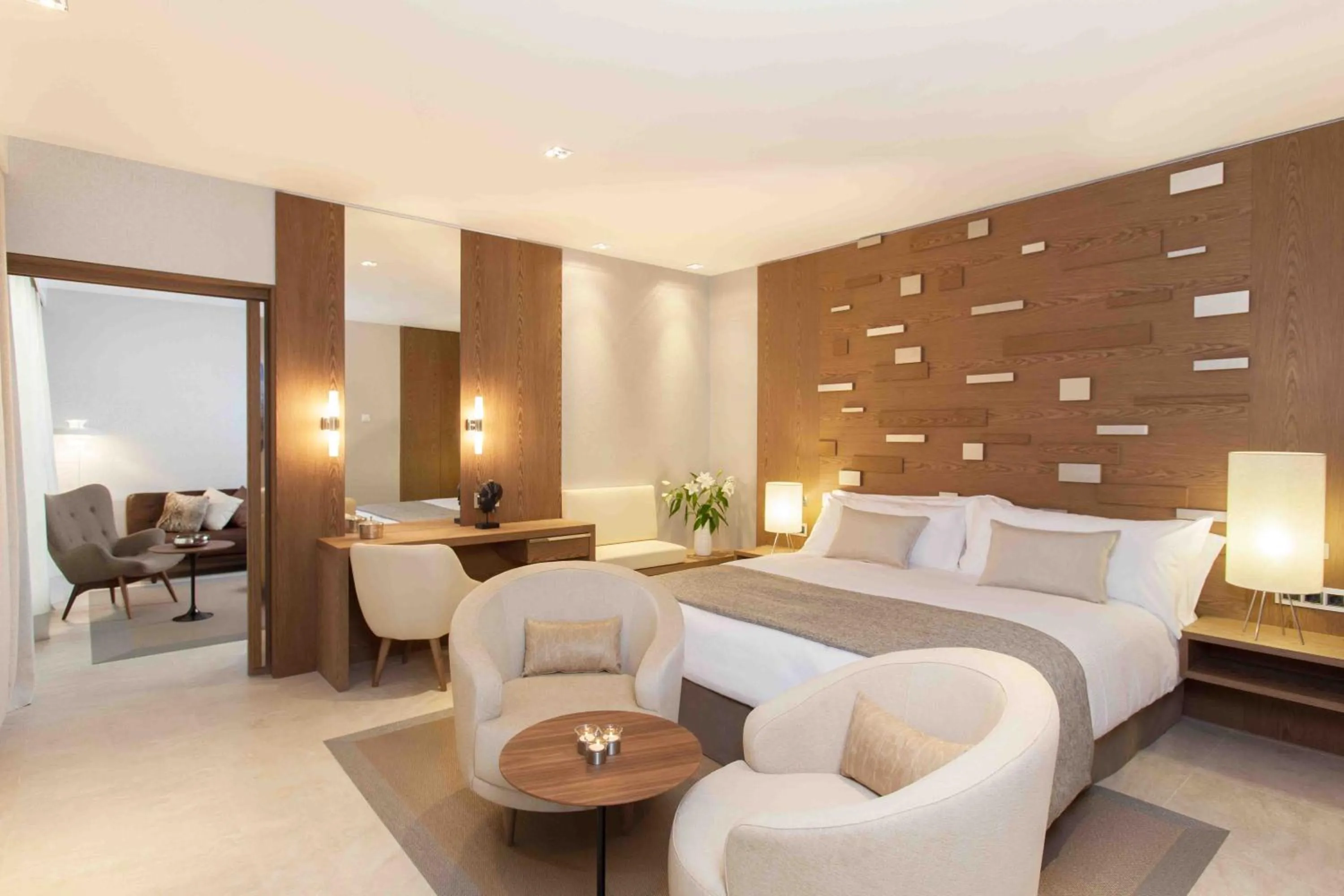 Photo of the whole room in Don Carlos Marbella