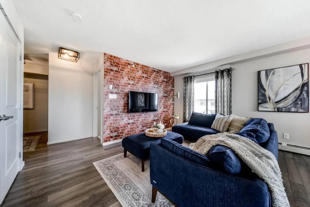 TV and multimedia in Bright Luxe Condo, AC, Top Floor, King Bed, Balcony!