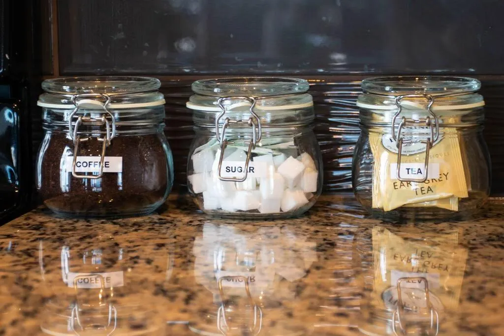 Food and drinks in Bright Luxe Condo, AC, Top Floor, King Bed, Balcony!