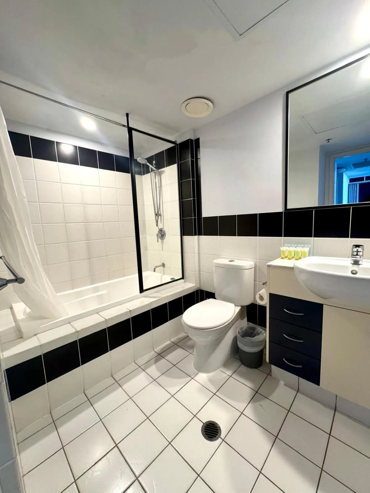 Bathroom in Ipanema Holiday Resort