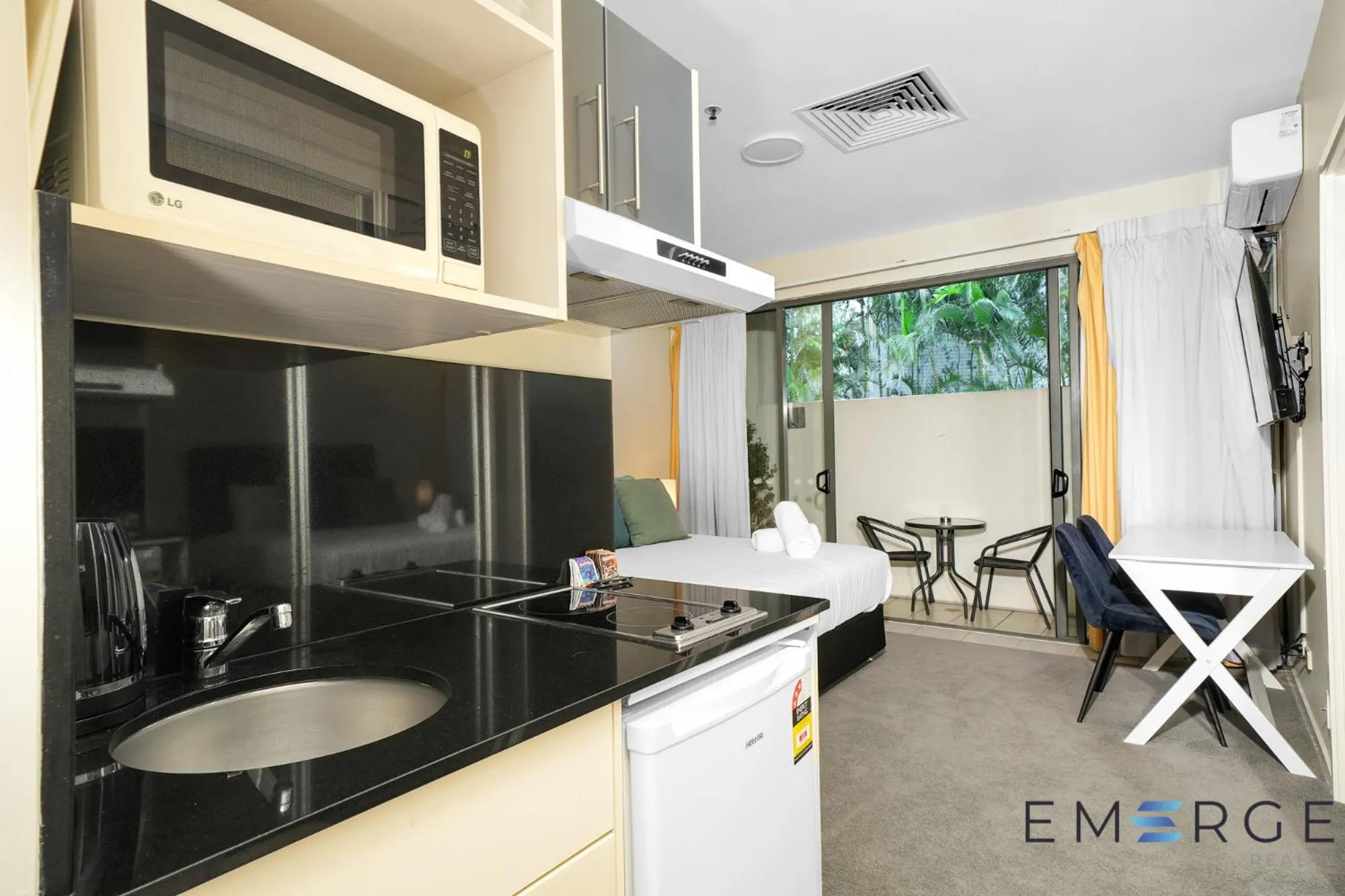 Kitchen or kitchenette in Ipanema Holiday Resort