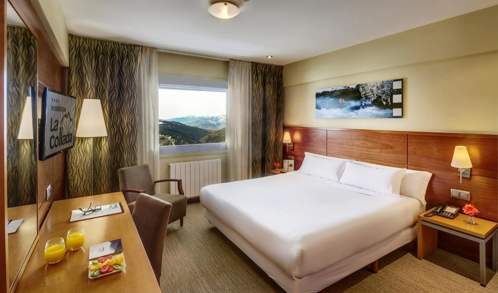 Photo of the whole room, Bed in Hotel & Spa La Collada