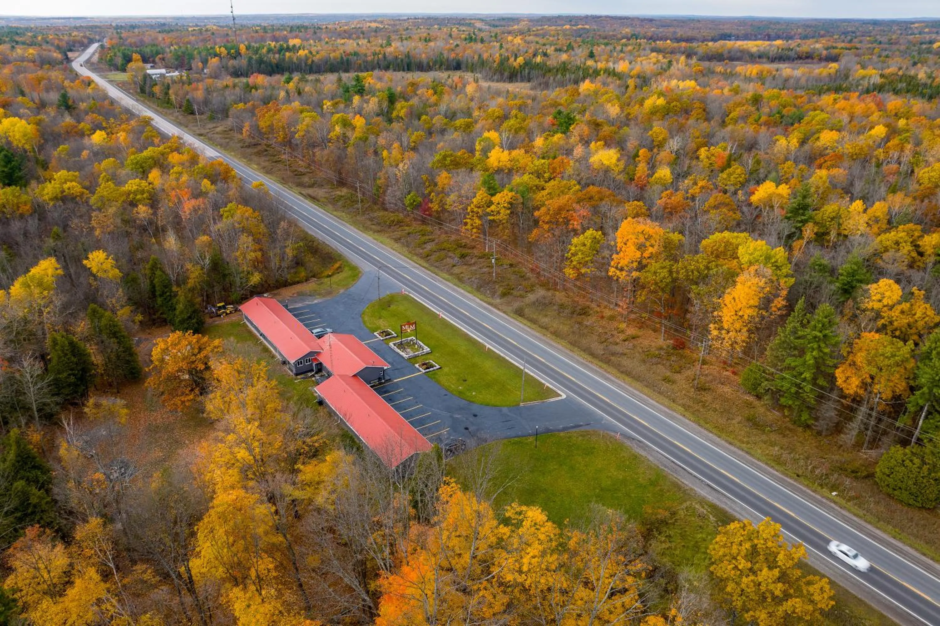 Natural landscape in Moira Lake Motel