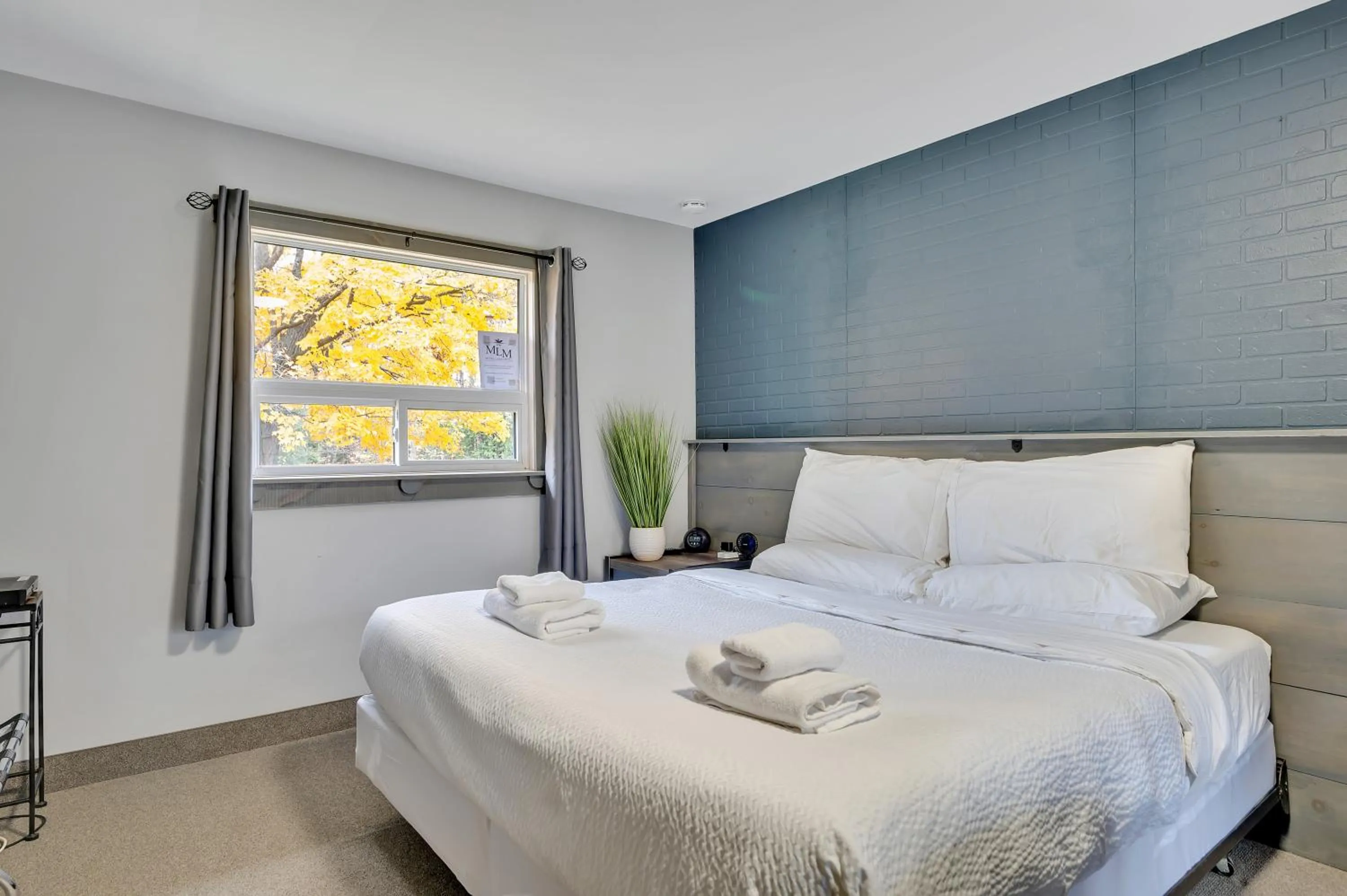 Bedroom, Bed in Moira Lake Motel