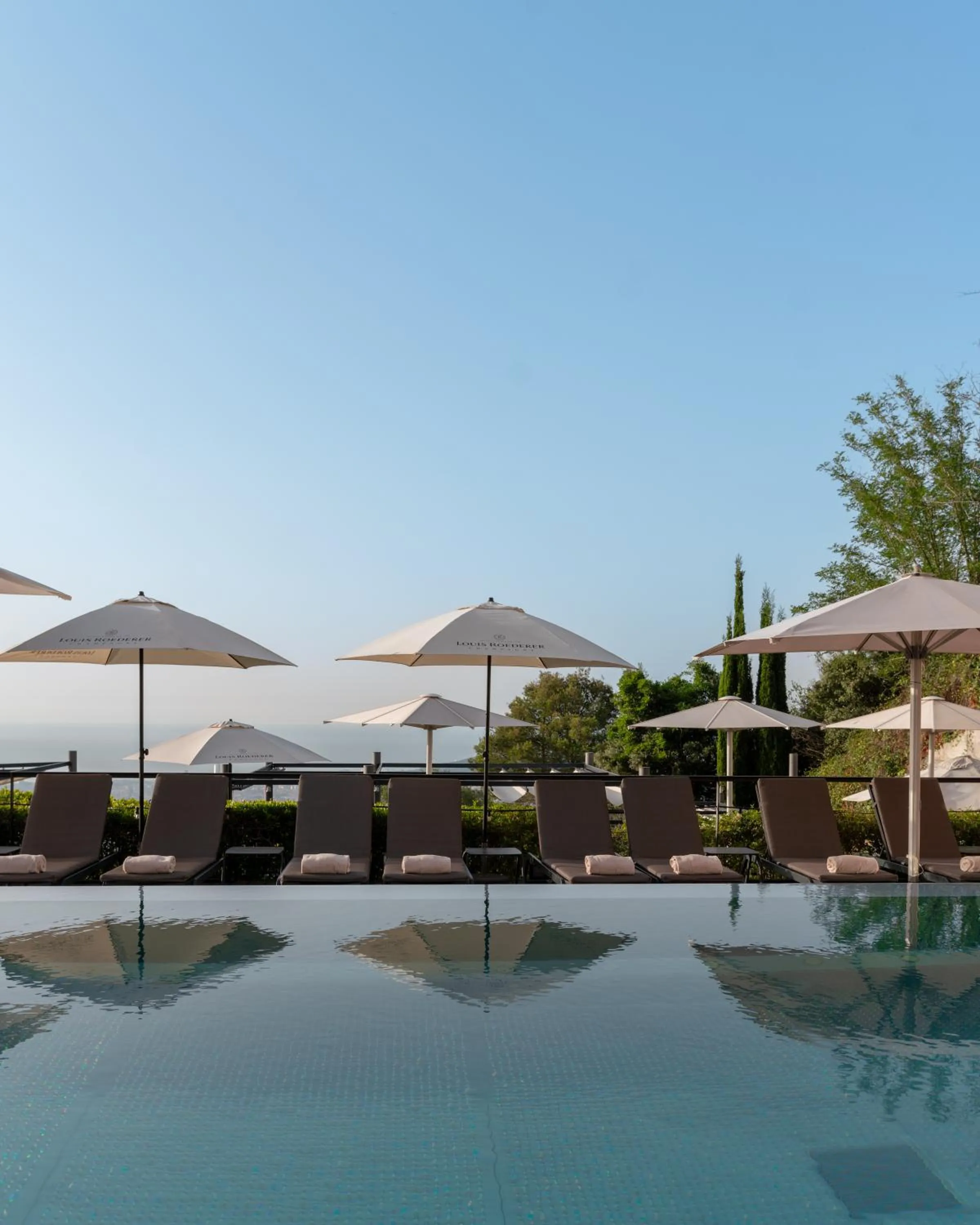 Swimming pool in Gran Hotel La Florida G.L Monumento