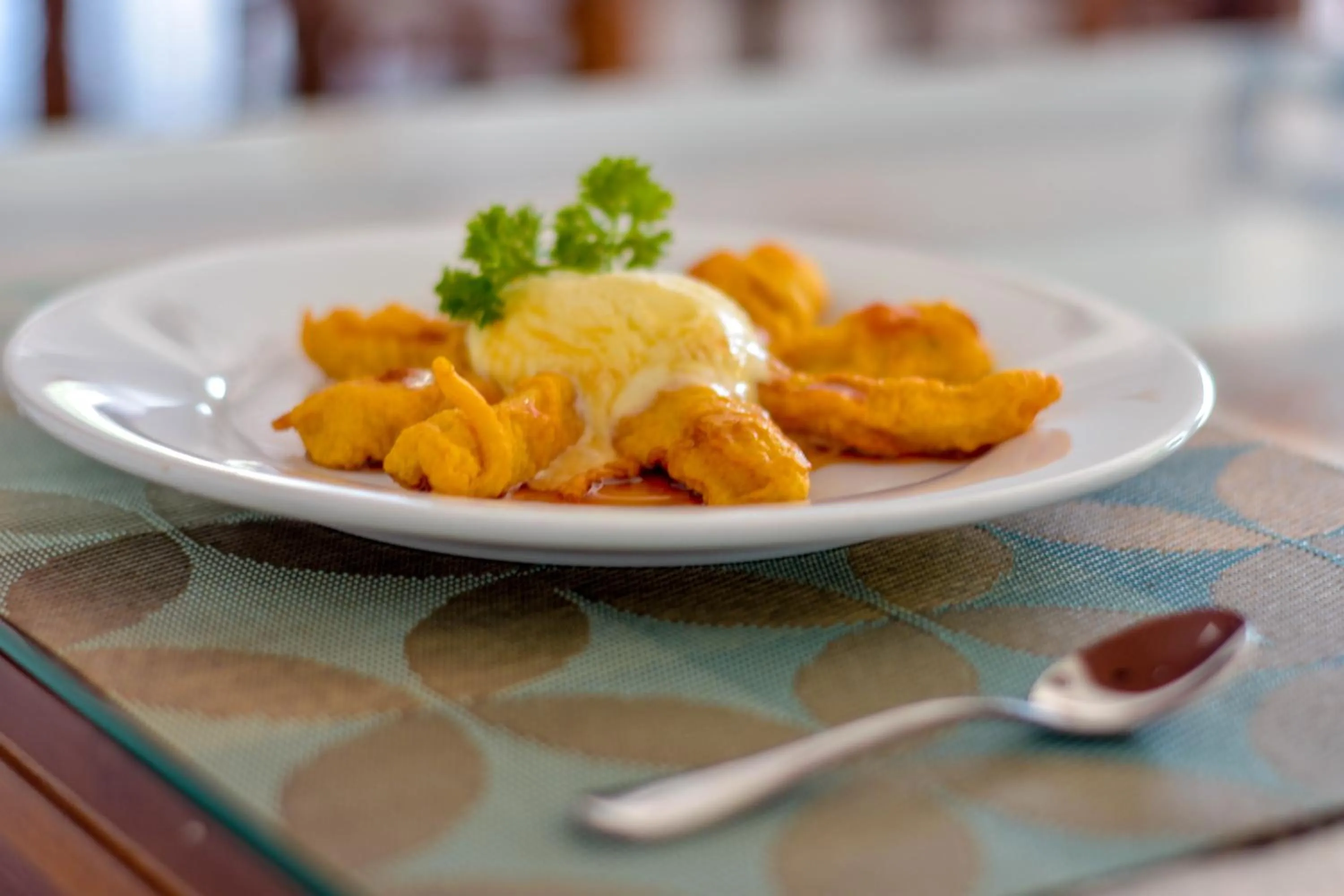 Restaurant/places to eat in ARA Beach Resort Mirissa