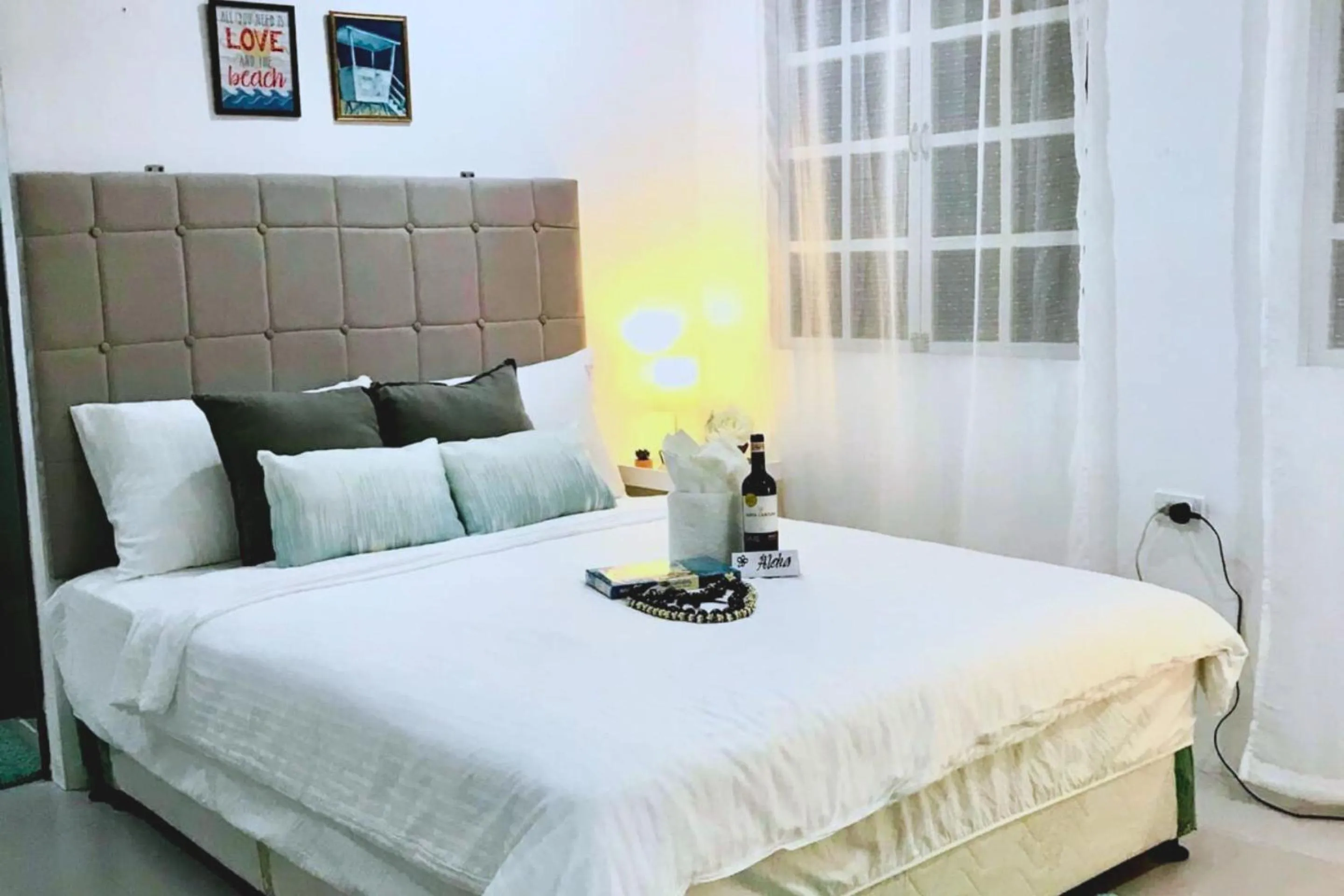 Bed in Kehalani Beach Resort by Cocotel