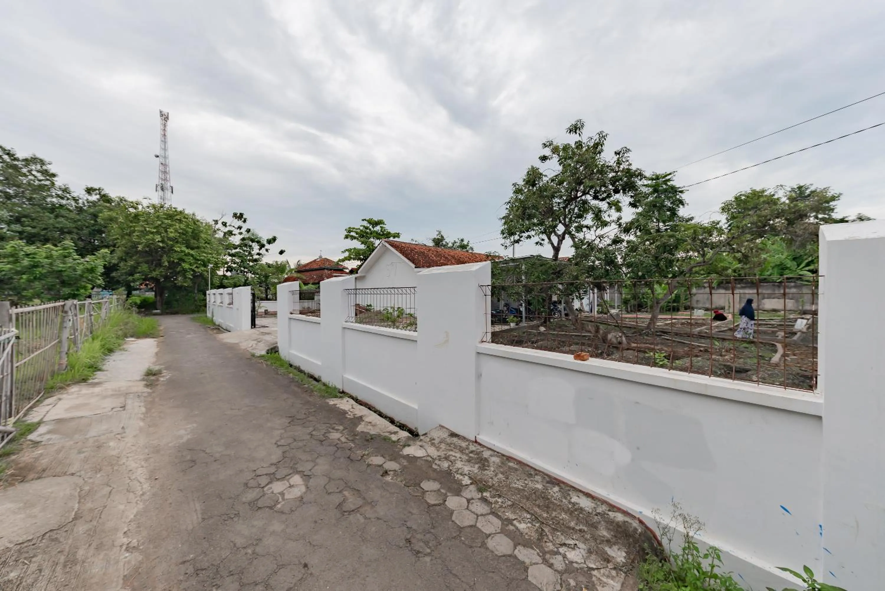 Property building in RedDoorz Syariah near Alun Alun Ciledug Cirebon