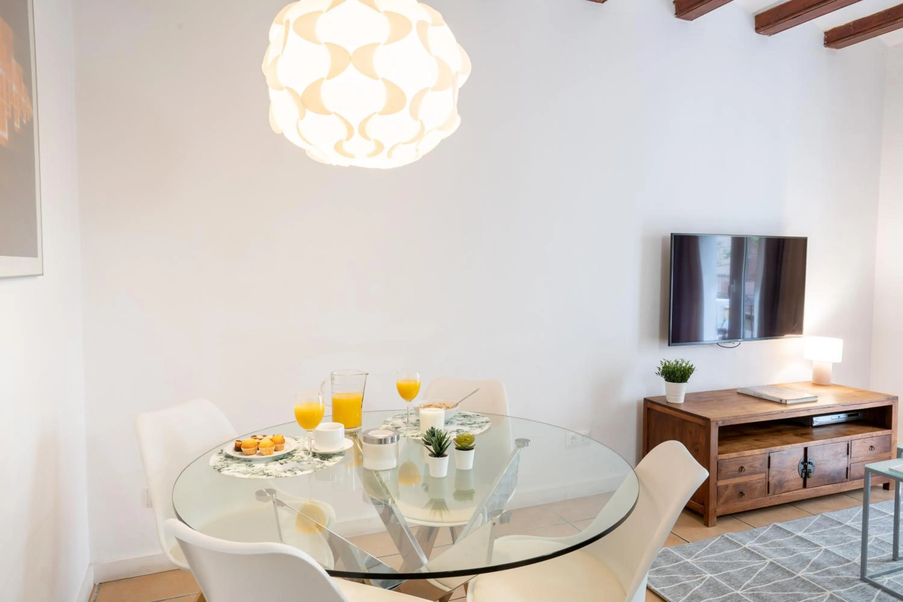 TV and multimedia in Feelathome Center Apartments