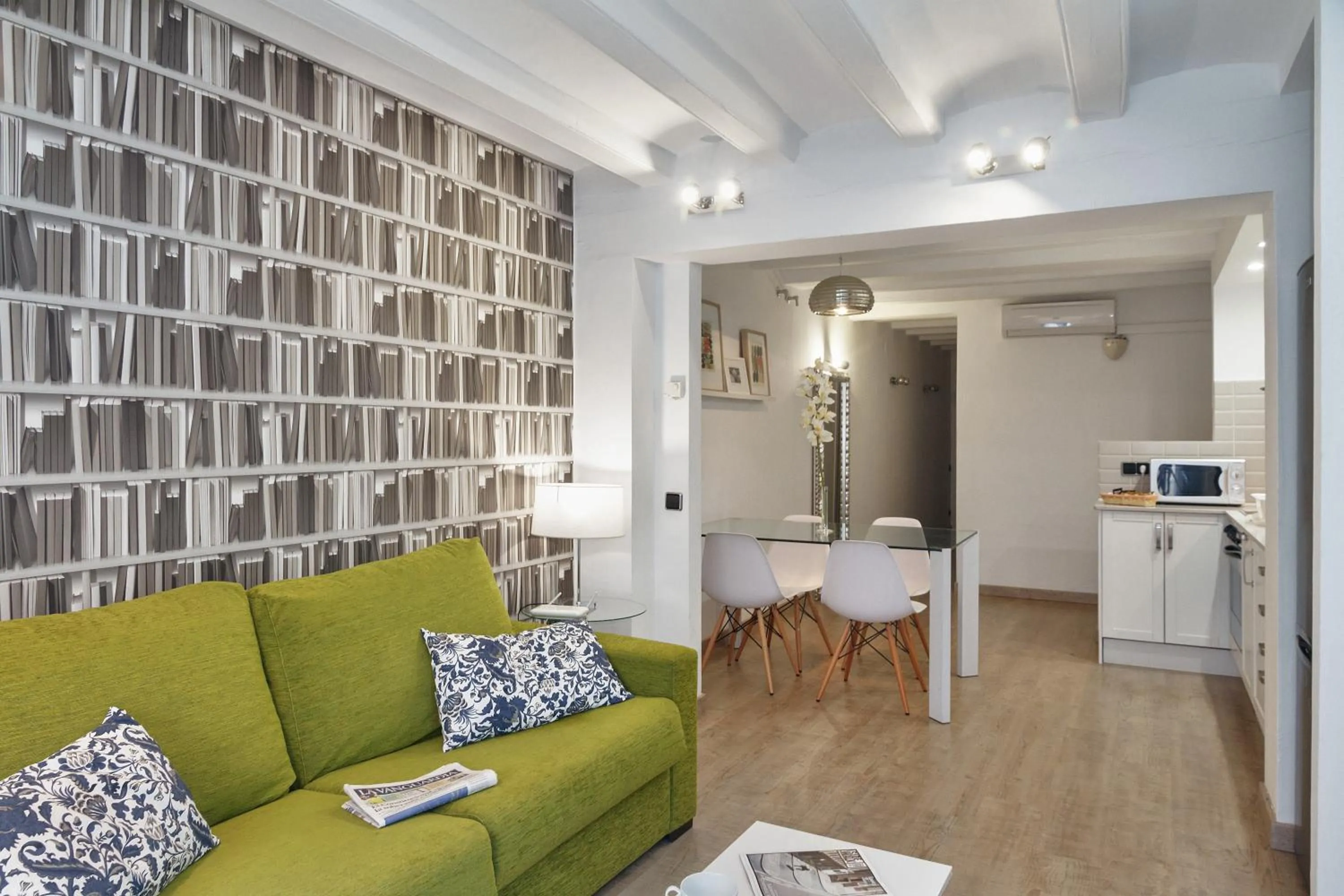 TV and multimedia in Feelathome Center Apartments