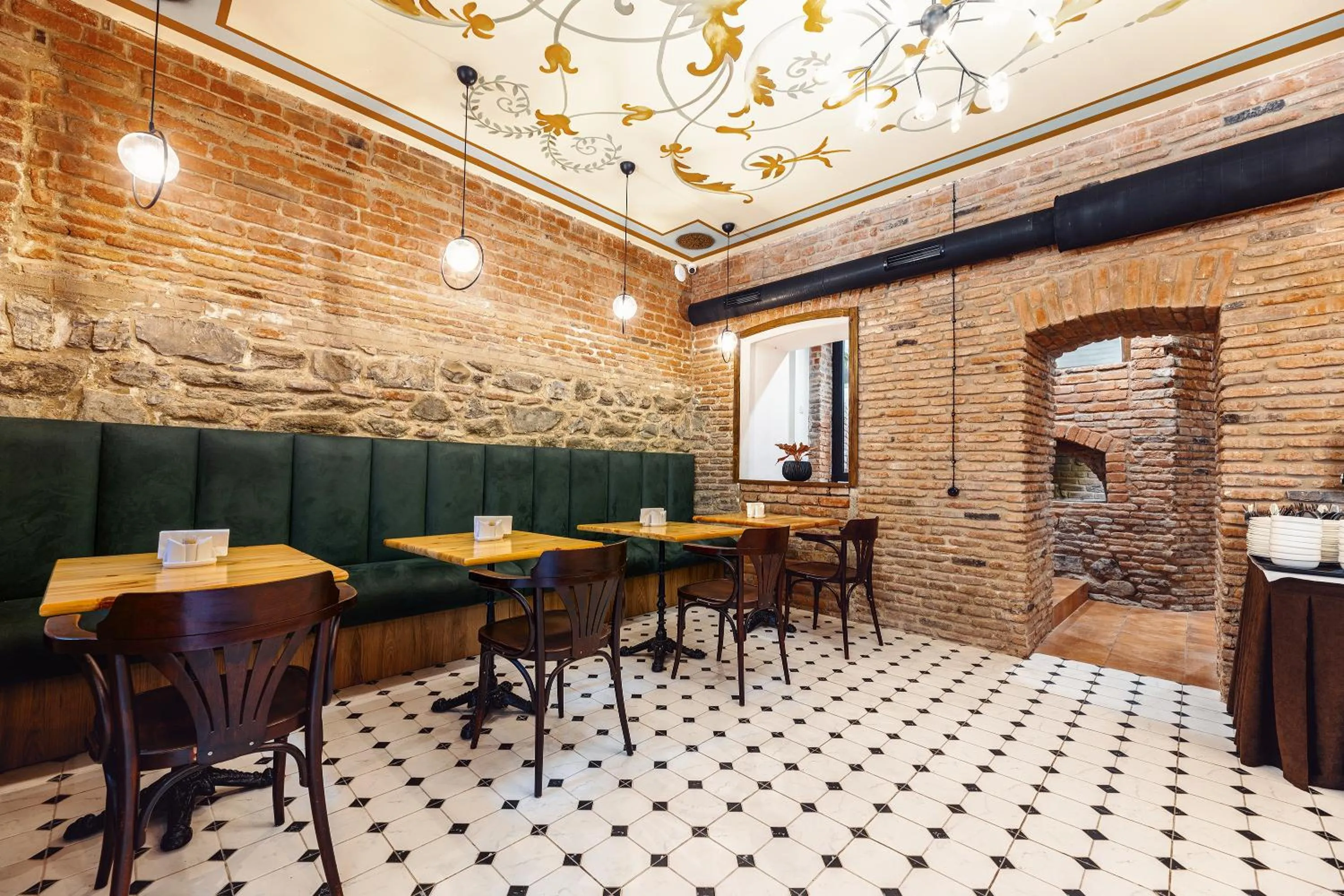 Restaurant/places to eat in Boutique Hotel Manufactura